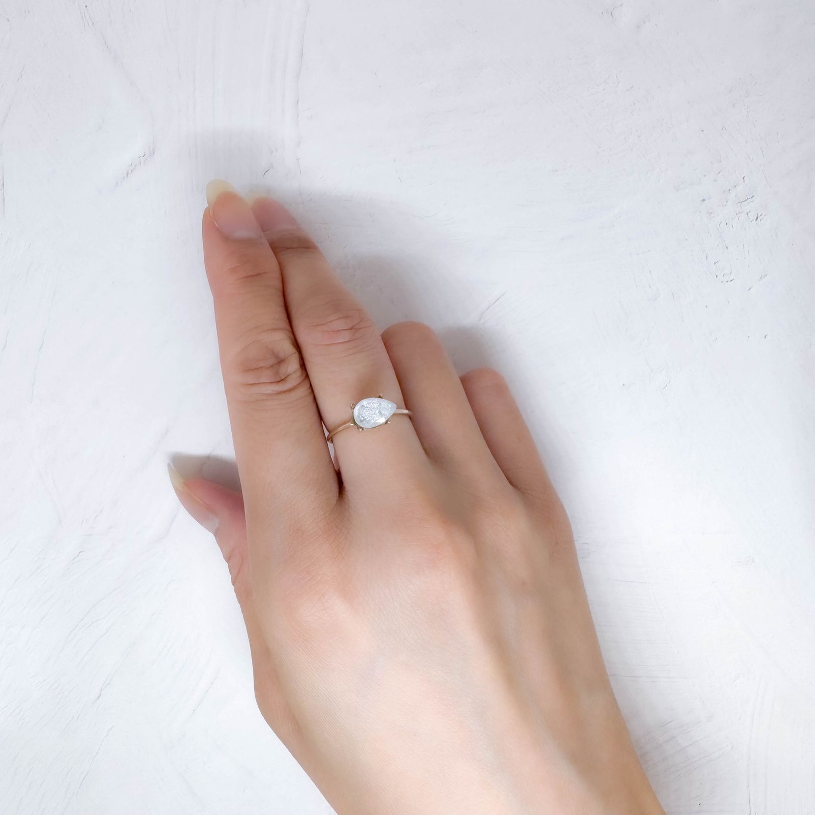 イリデッセンスアクアマリン ブラジル産 0.75ct / 8.5x5.6mm前後 [250730846]