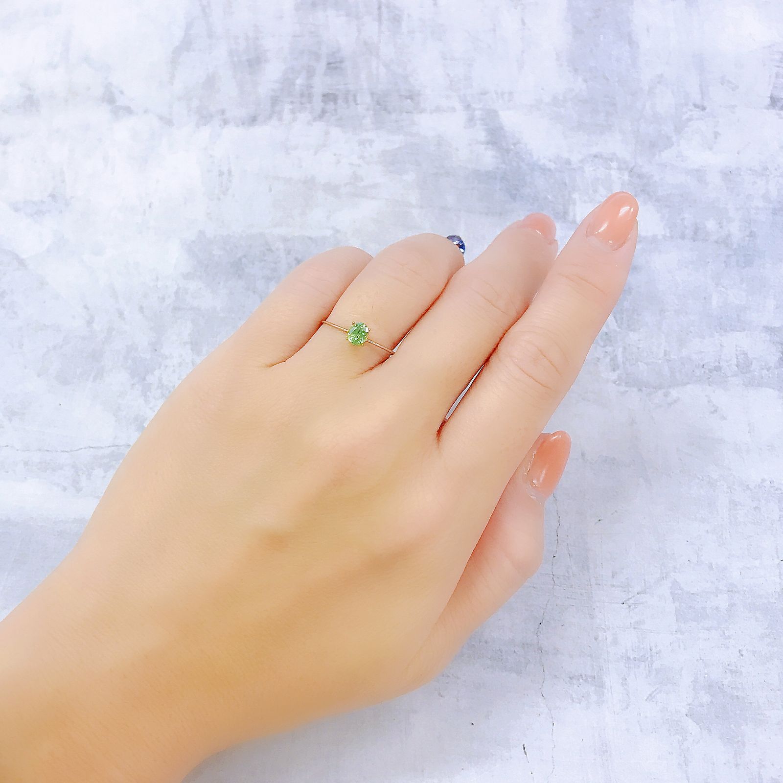 デマントイドガーネット ナミビア産 0.48ct[220917672]4.9x4.1mm前後