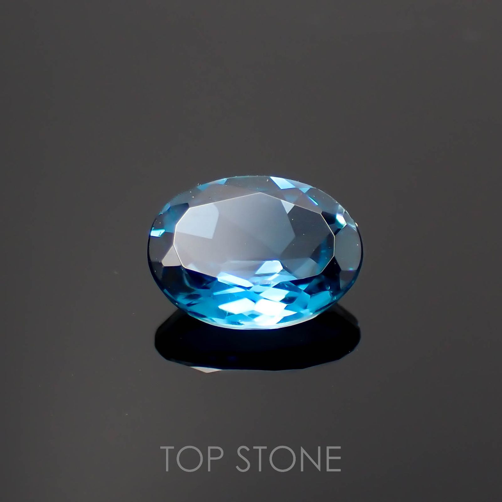 ロンドンブルートパーズ ブラジル産 1.29ct[221219310]7.9x6mm前後