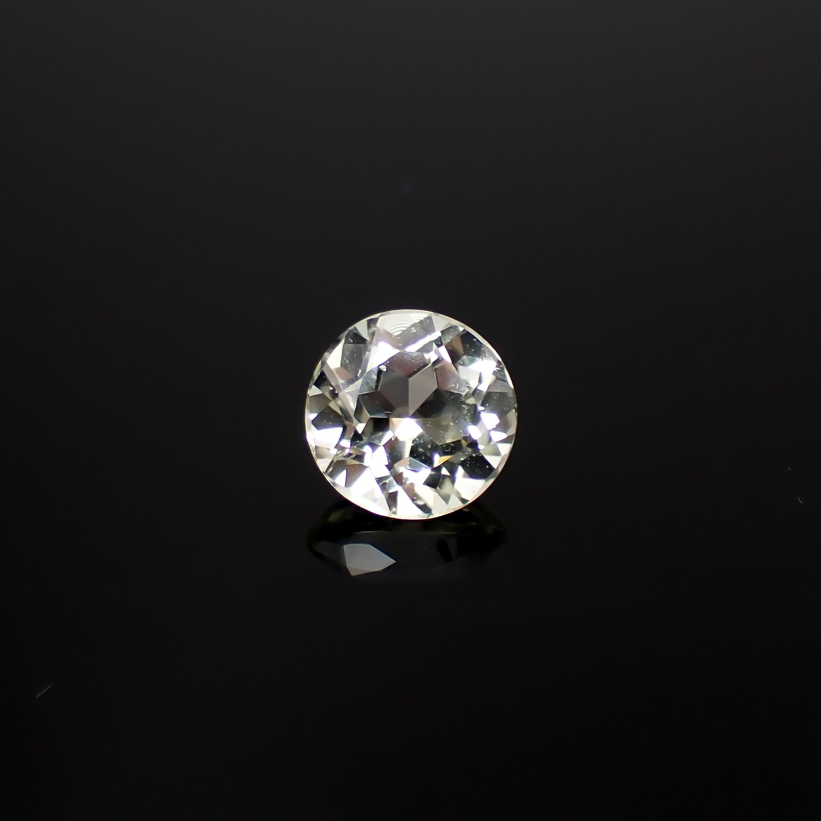 トリフェーン アフガニスタン/ブラジル産 2.12ct[240628443]7.9x7.9mm前後