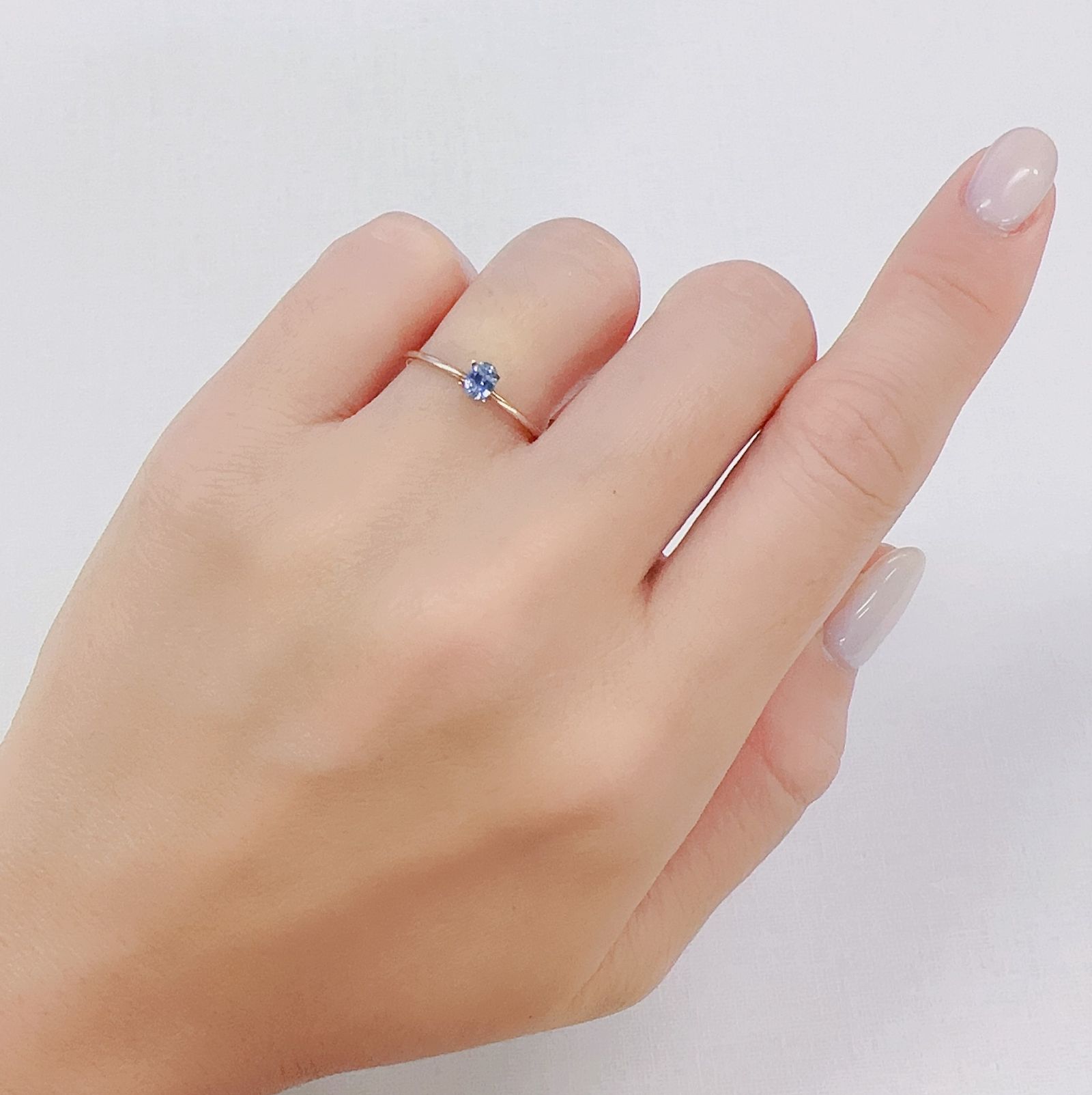 アイスブルーサファイア スリランカ産 0.21ct[230722694]4x3mm前後