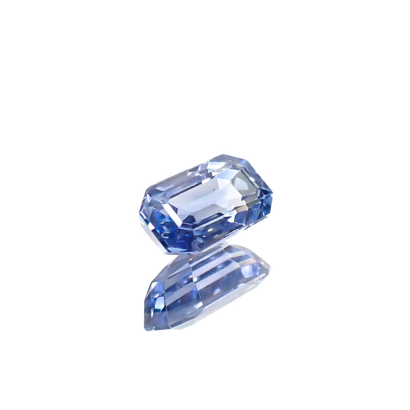 アイスブルーサファイア スリランカ産 0.89ct [241229585]6.8x3.8mm前後