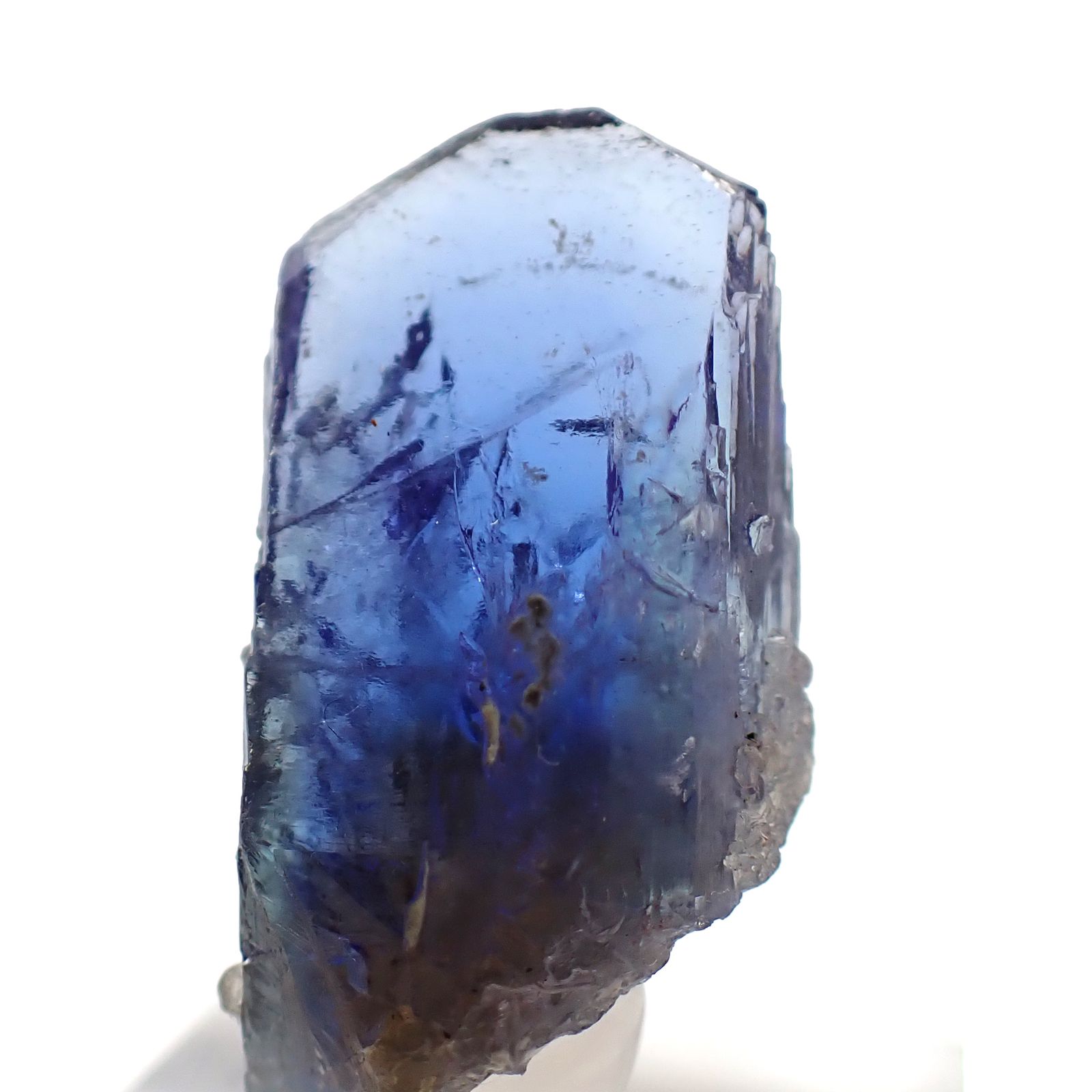 タンザナイト原石 タンザニア産 アクリル台座付き 28.38ct(5.67g) / 9.3x13.6x26.2mm前後 [260632368]