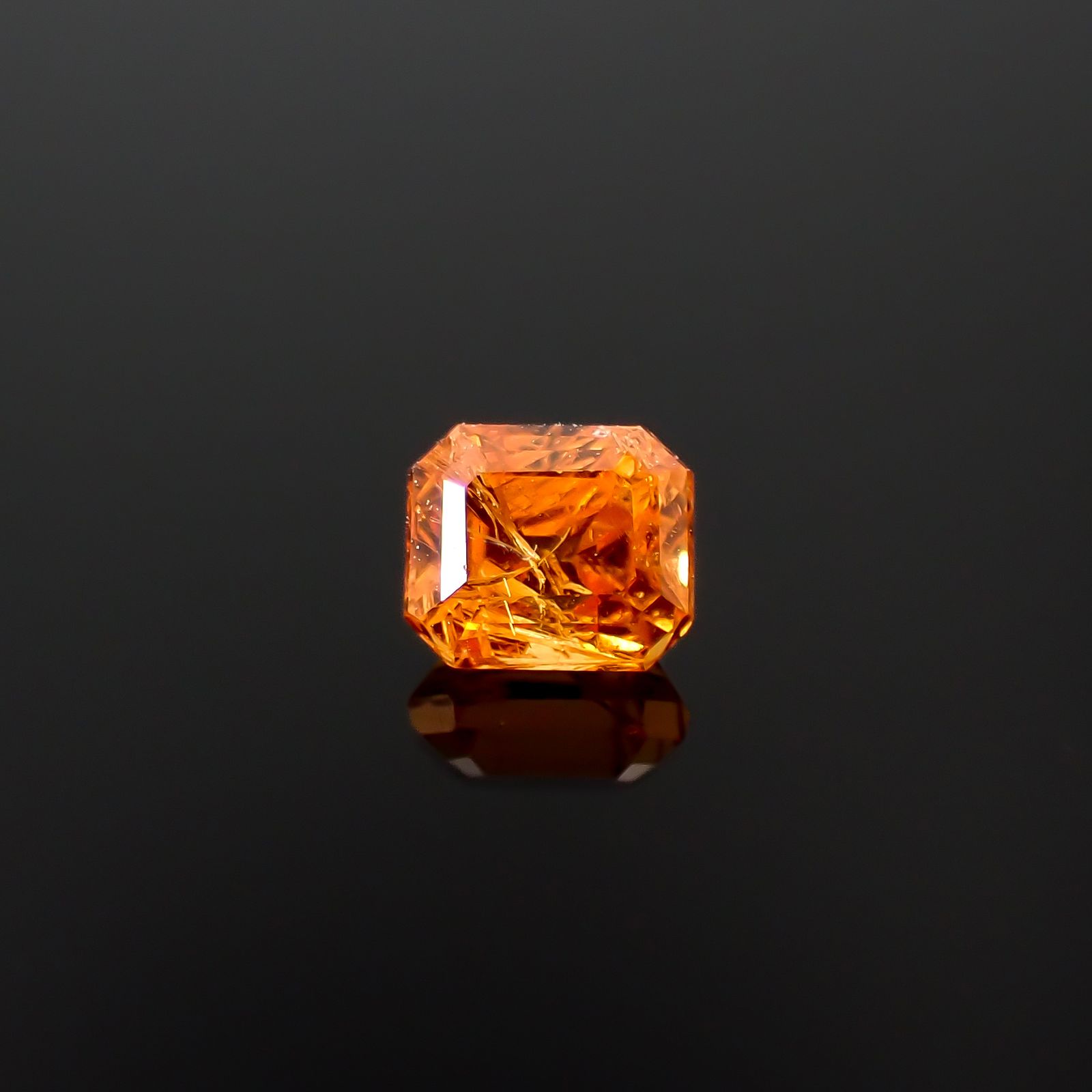 マンダリンガーネット マダガスカル産 0.35ct[240628224]3.7x3.1mm前後