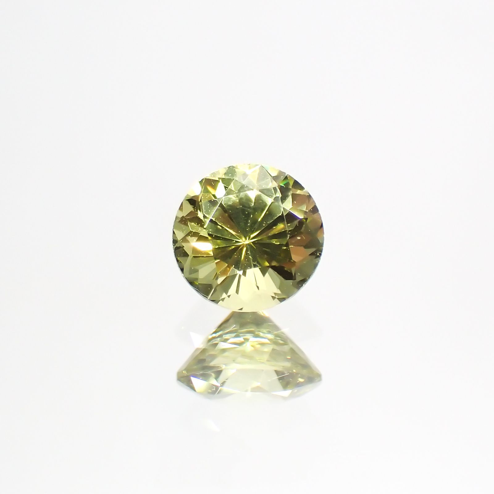 クリソベリル(宝石名クリソベリル)マダガスカル産 0.35ct 識別済[220114493]4.1x4.1mm前後
