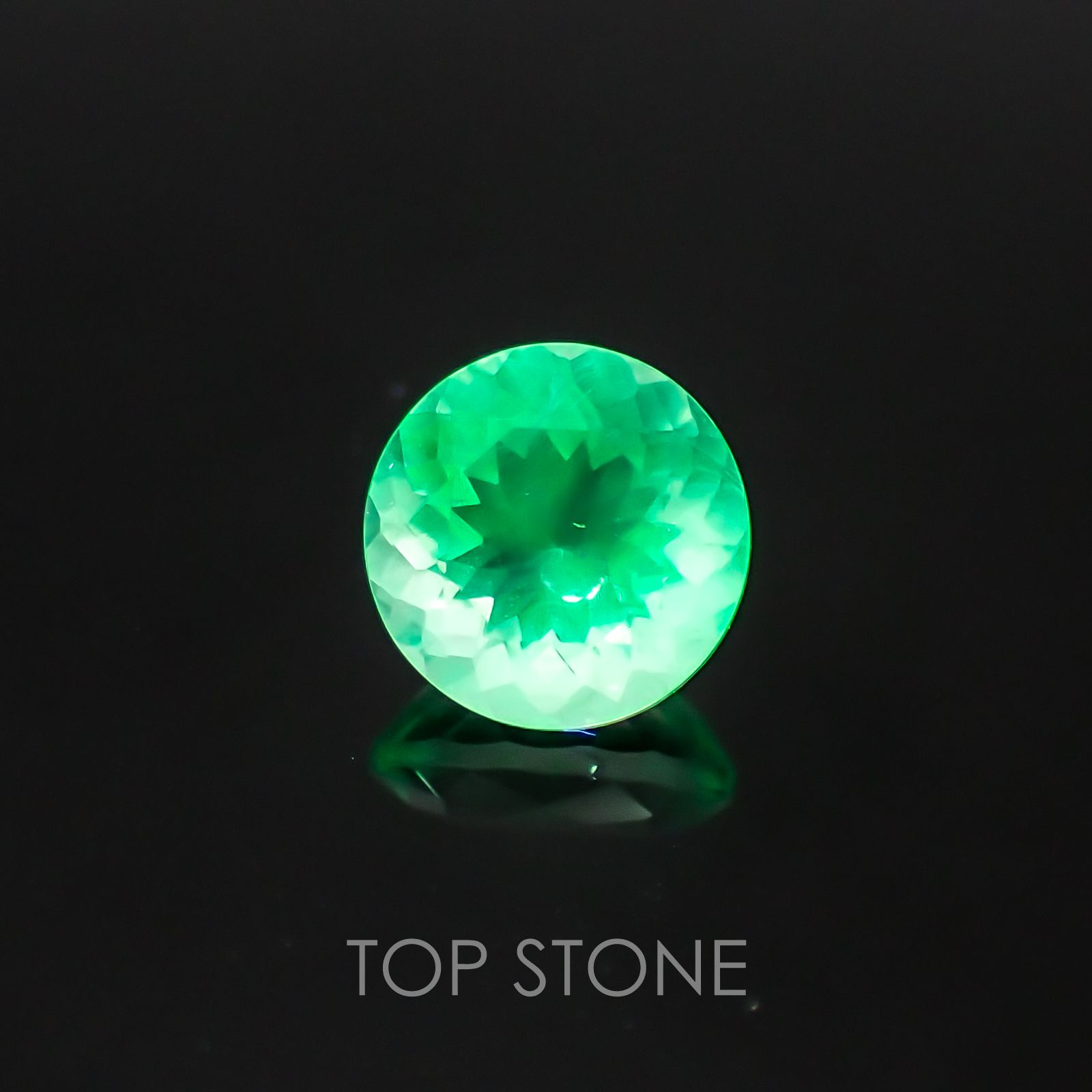 ハイアライトオパール メキシコ産 ルース 0.66ct[20118243]6.1×6.1mm前後