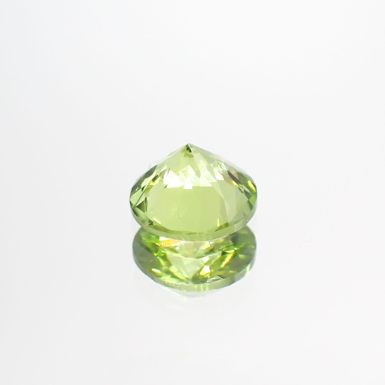 ペリドット(宝石名ペリドット) パキスタン産 1.05ct 識別済[210813075]6.3×6.3mm前後