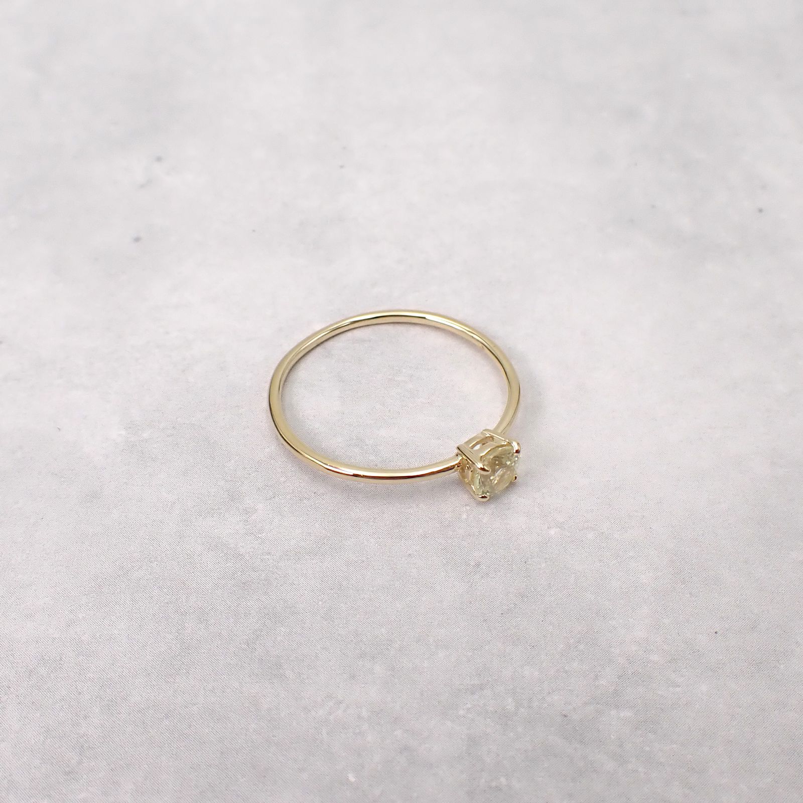 リング空枠：石留め▶シルキーイエローサファイア（お客様製作例）