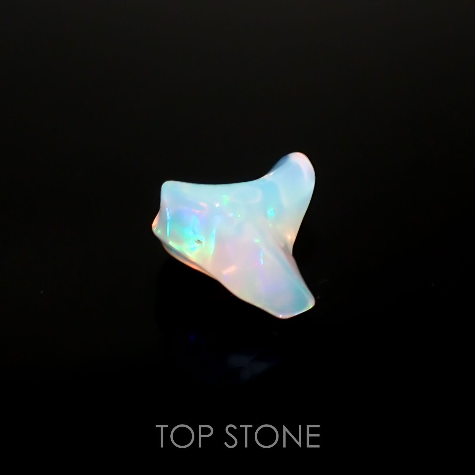 ◇バロック型◇エチオピアオパール(宝石名オパール) エチオピア産 4.51ct 識別済[210813176]13.5×12.9mm前後