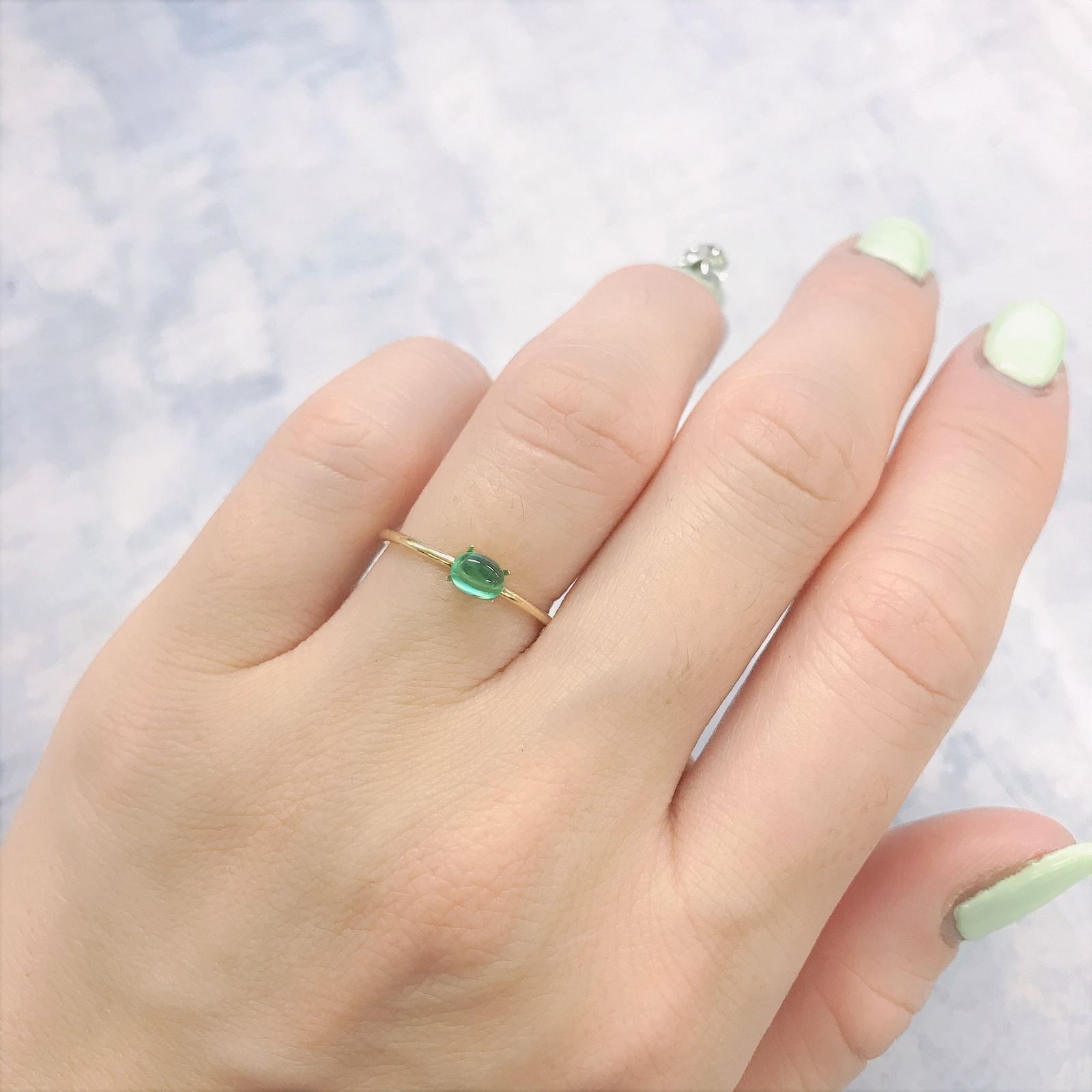 エメラルドキャッツアイ(宝石名エメラルド)コロンビア産 0.39ct 識別済[220115182]4.9x3.5mm前後