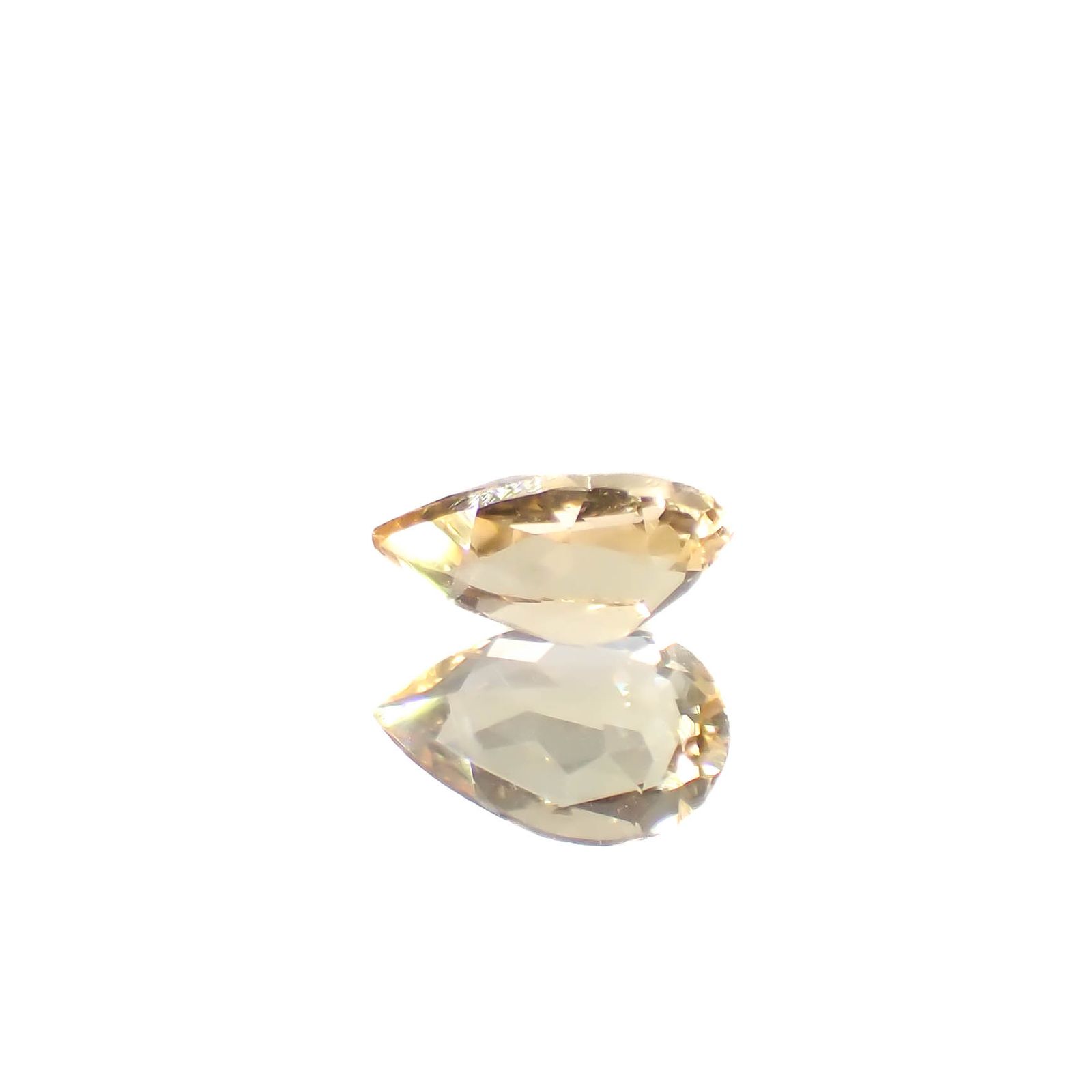 インペリアルトパーズ(宝石名トパーズ)ブラジル産 0.40ct / 6.1x3.8mm前後 [250630500]