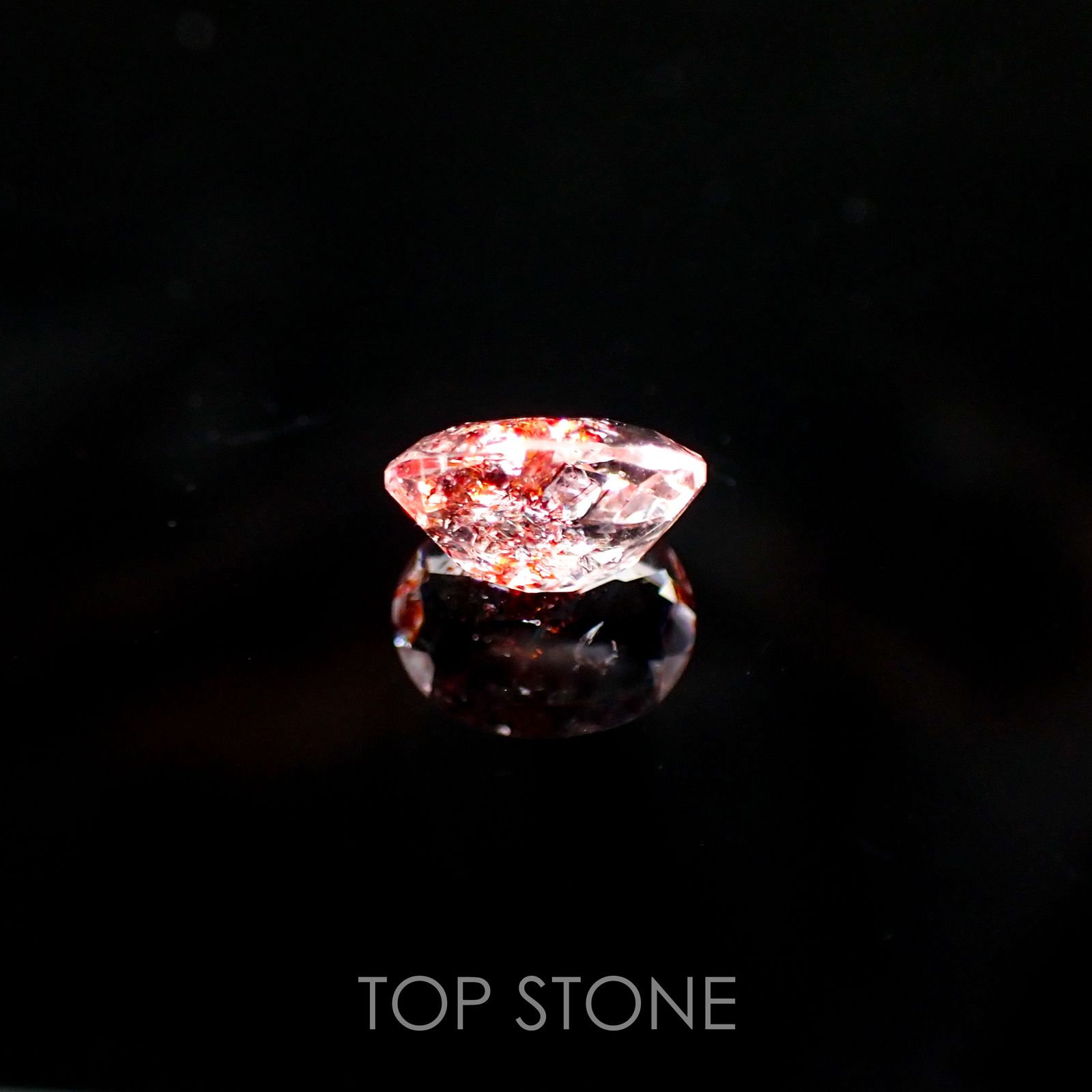 ファイヤークォーツ ナイジェリア産 ルース 0.99ct[210510706]7.4×5.8mm前後
