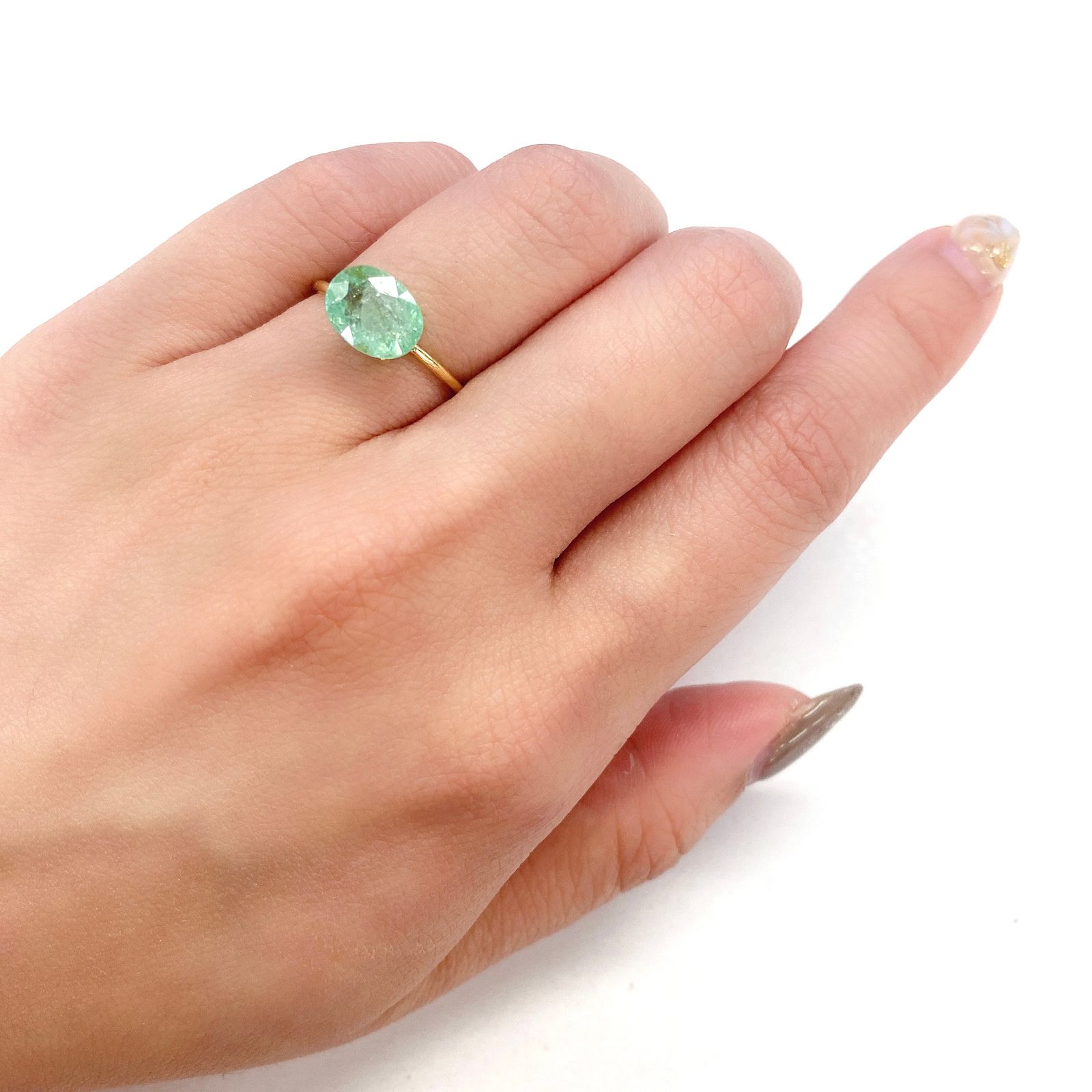 パライバトルマリン モザンビーク産 ルース 1.99ct[21059408]8.9×6.9mm前後