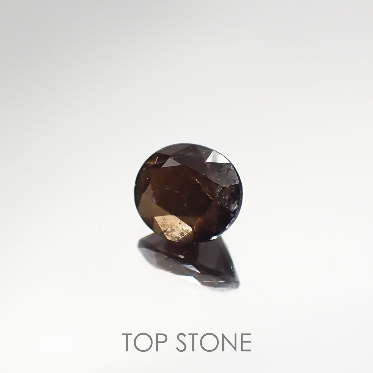 ゴールドシーンサファイア 非加熱(宝石名シーン・サファイア) ケニア産 1.004ct ソ付(彩珠)[210712076]6.3×5.2mm前後