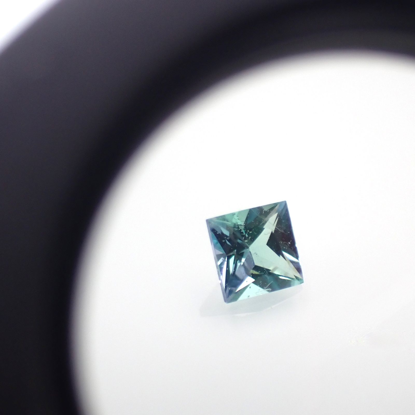◇プリンセスカット◇ブルーコーネルピン タンザニア産 0.34ct[231224500]3.9x3.9mm前後