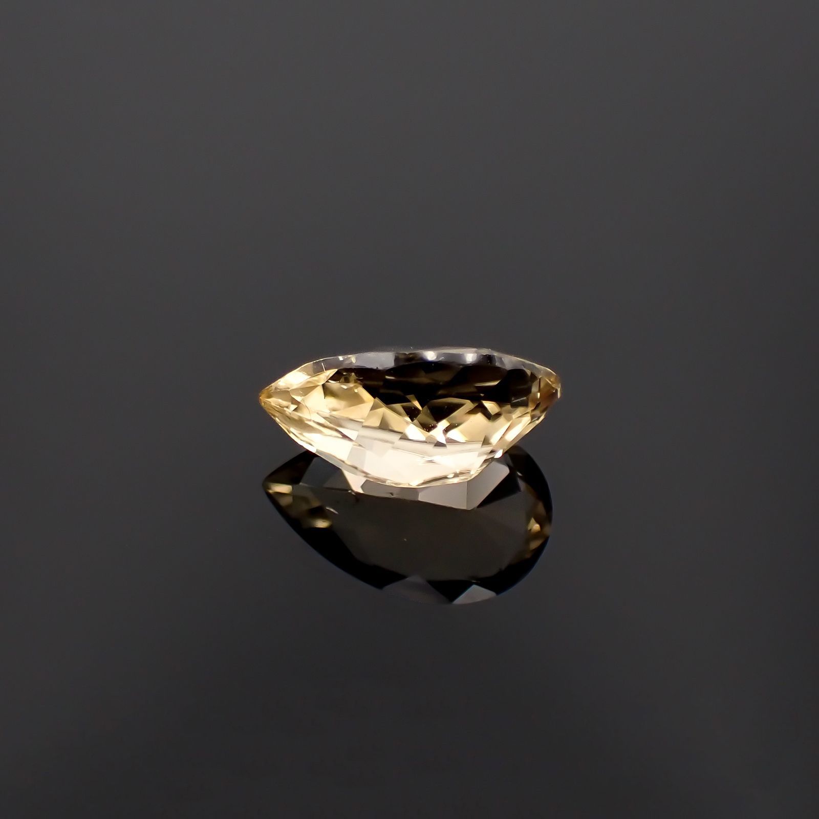 シンハライト(宝石名シンハライト)スリランカ産 3.87ct 識別済[221219702]12.8x8.2mm前後