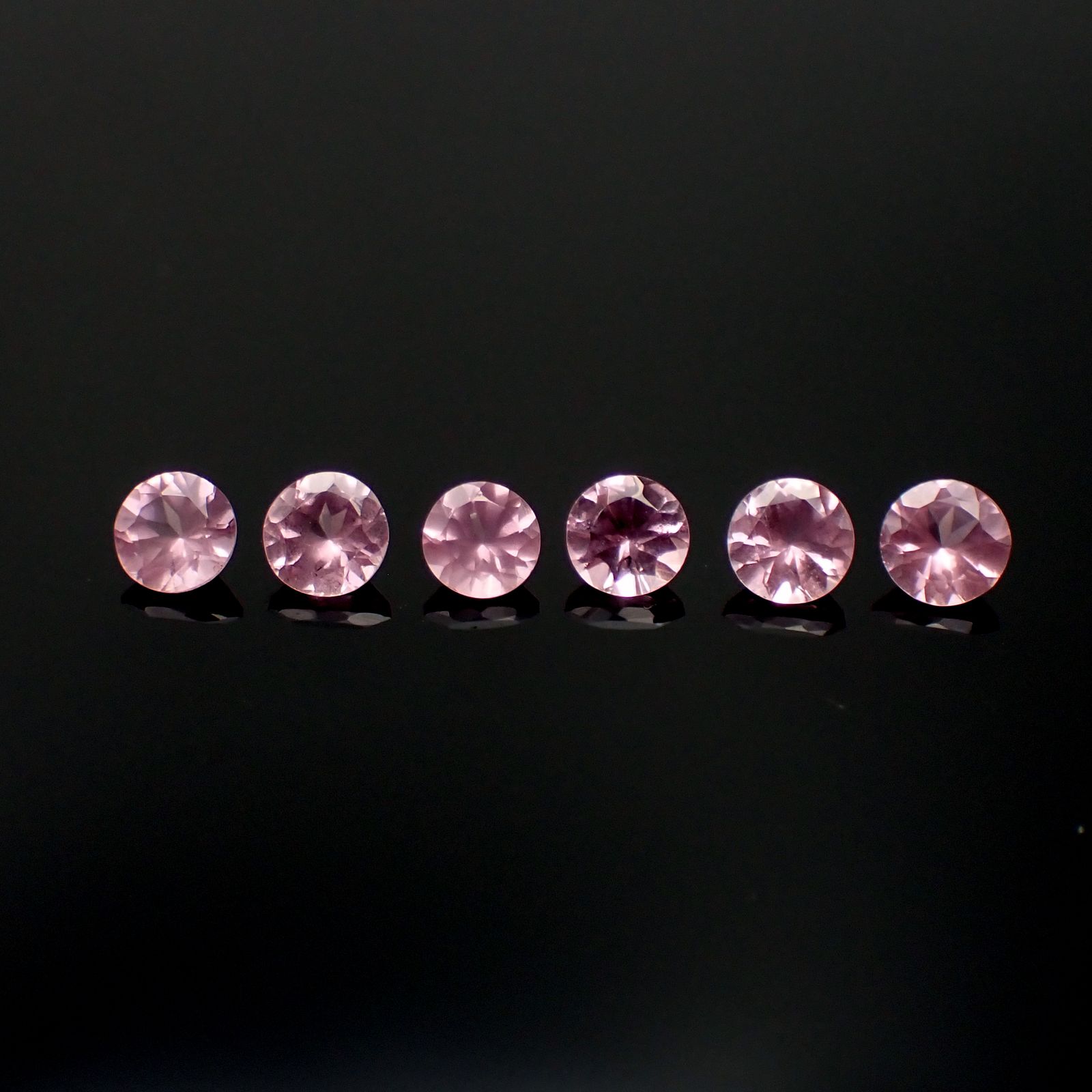 ◆ランダムセレクト-Limited edition-◆<先着20個>シルキーピンクスピネル タンザニア産 約0.16-0.21ct[230722727]3.3-3.5x3.3-3.5mm前後