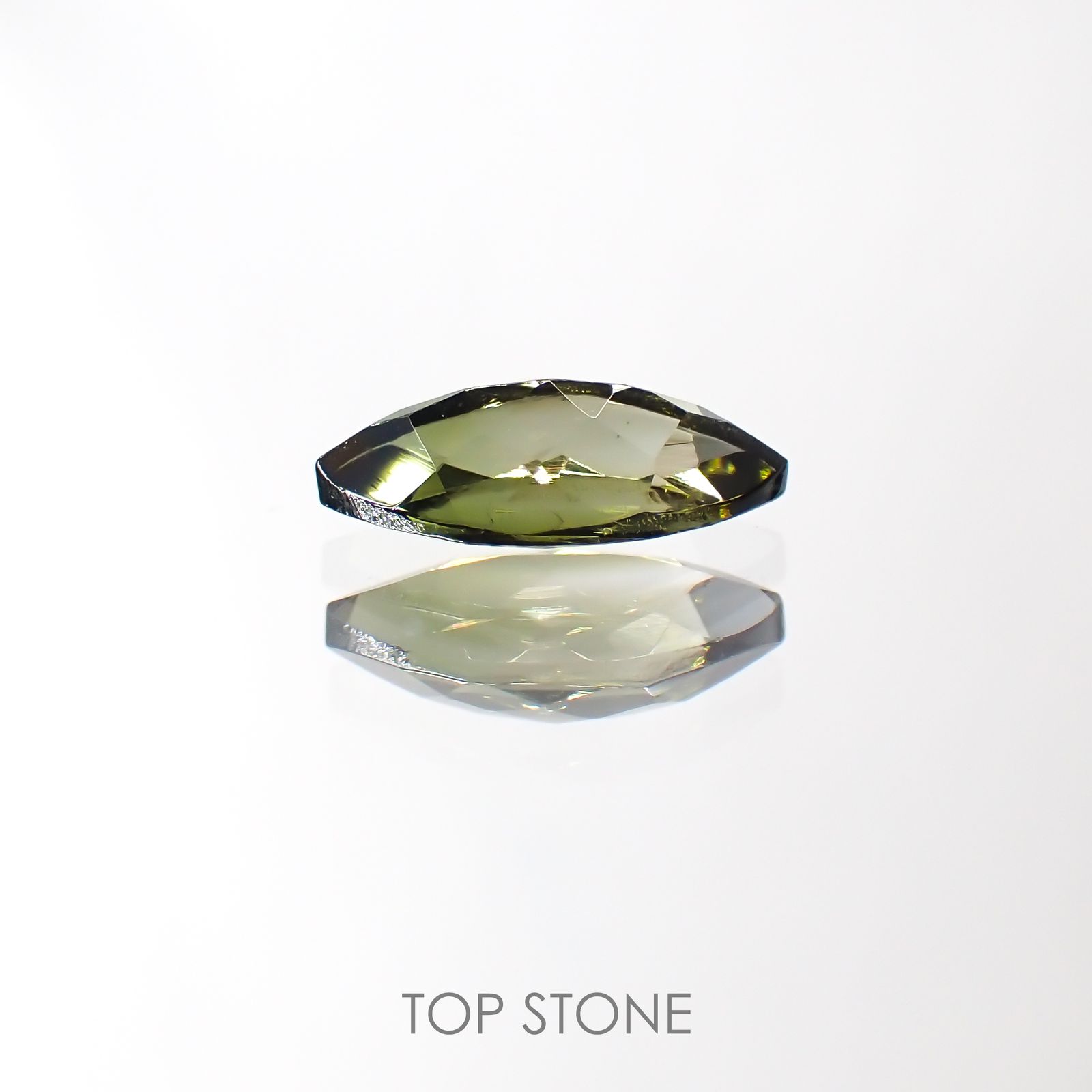 バイカラートルマリン(宝石名バイカラー・トルマリン) ブラジル/アフリカ産 0.81ct 識別済[211013569]9.1×4.4mm前後