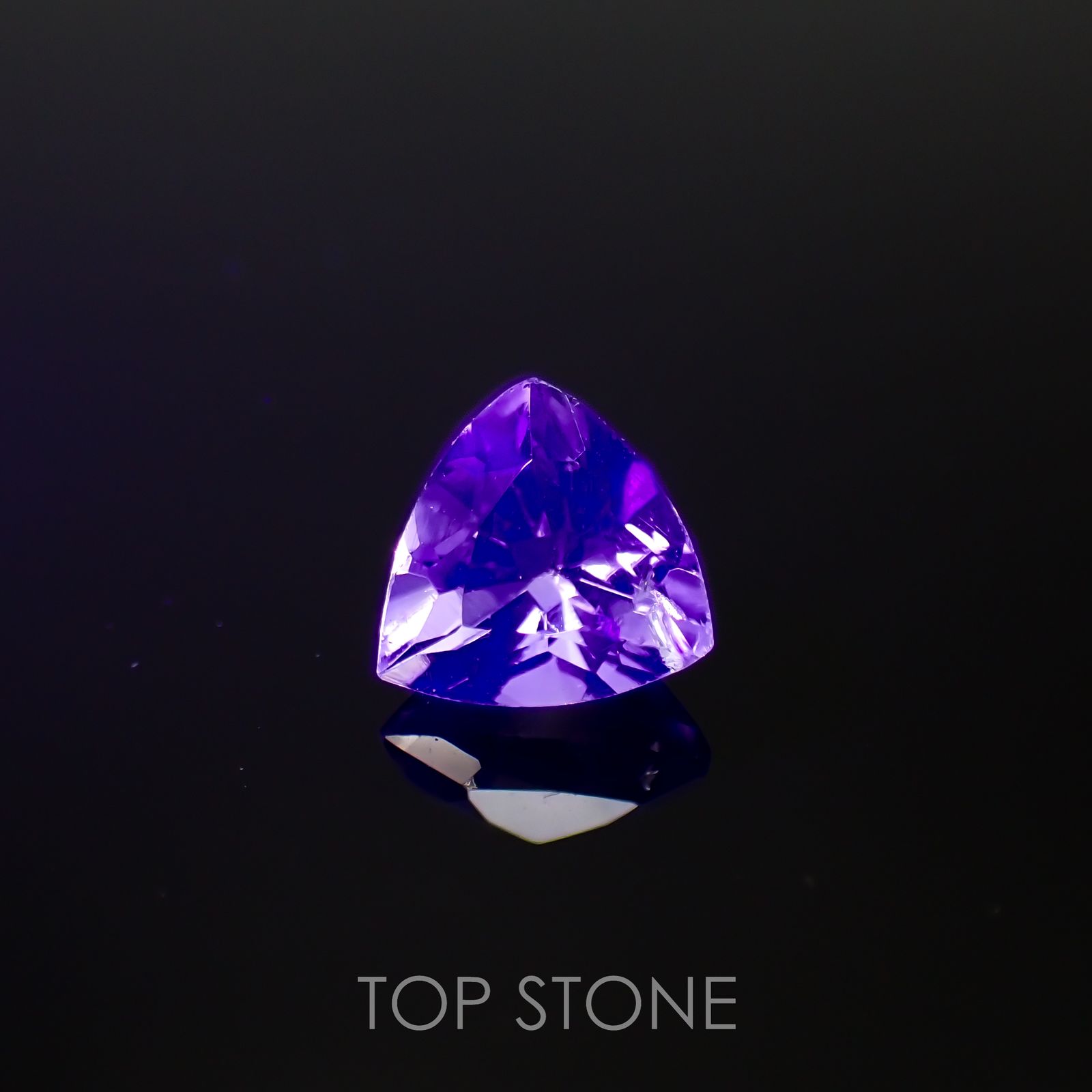 フローライト フルオレッセンス イギリス・ロジャリー鉱山産 1.38ct[220716928]7.1x6.9mm前後