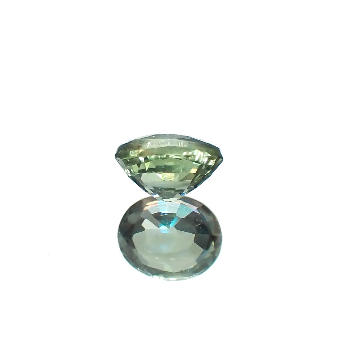 アレキサンドライト(宝石名アレキサンドライト)タンザニア産 0.33ct 識別済[230321352]4.1x3.5mm前後