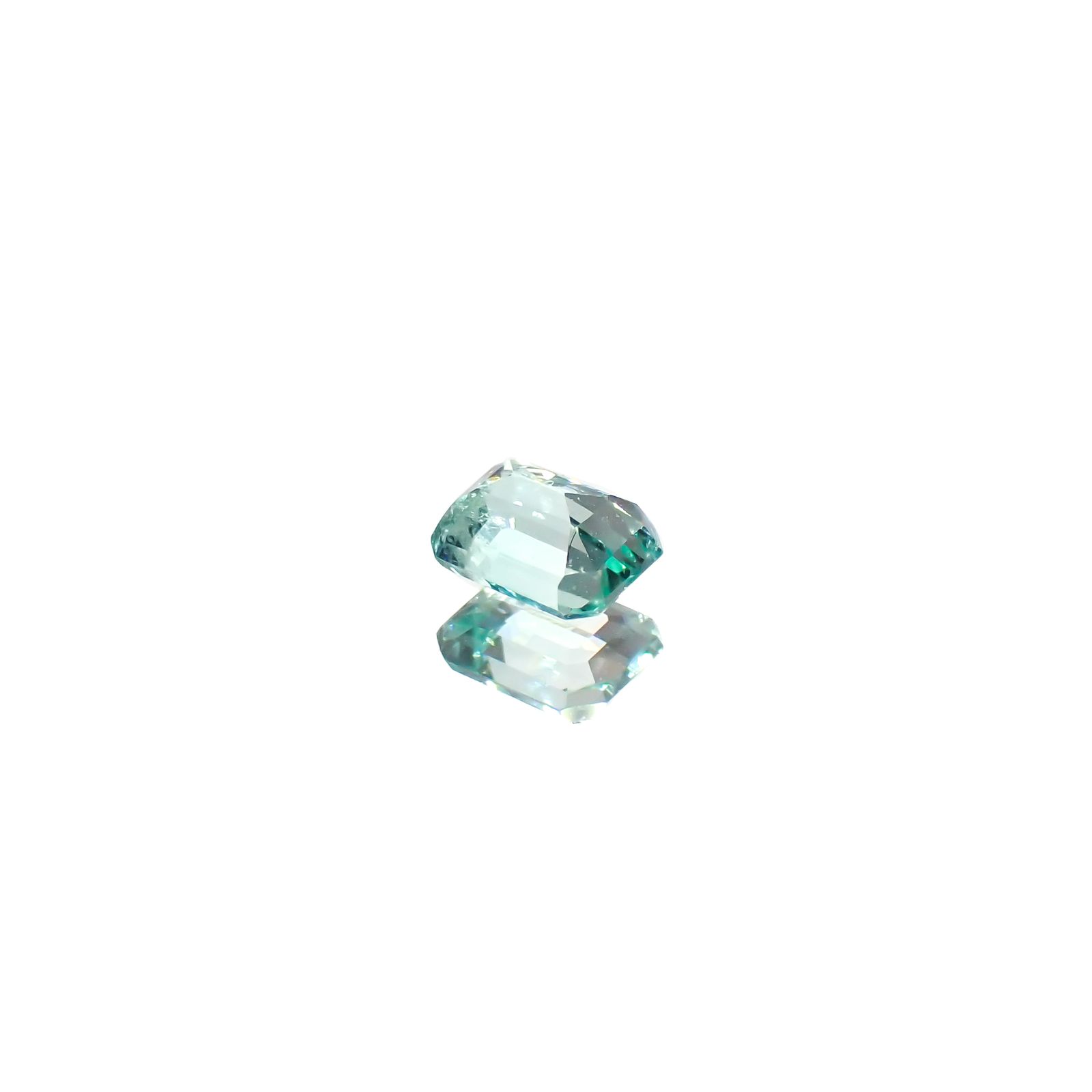 パステルカラーエメラルド コロンビア産 0.18ct[240225954]3.7x2.9mm前後