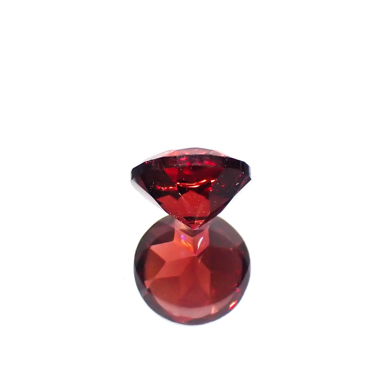 パイラルスパイトガーネット モザンビーク産 0.77ct[230421776]5.4x5.4mm前後