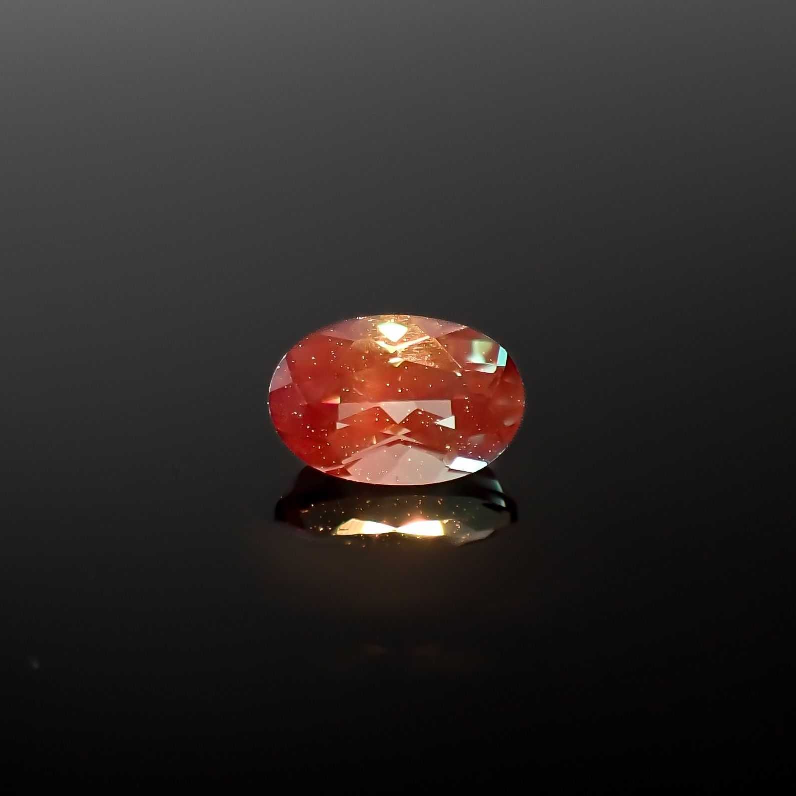 カラーチェンジアンデシン モンゴル産 0.43ct[240226323]5.9x3.9mm前後