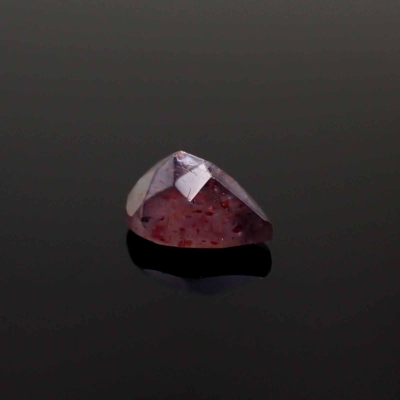 ブラッドショットアイオライト インド産 1.11ct[230923349]8.2x6.1mm前後