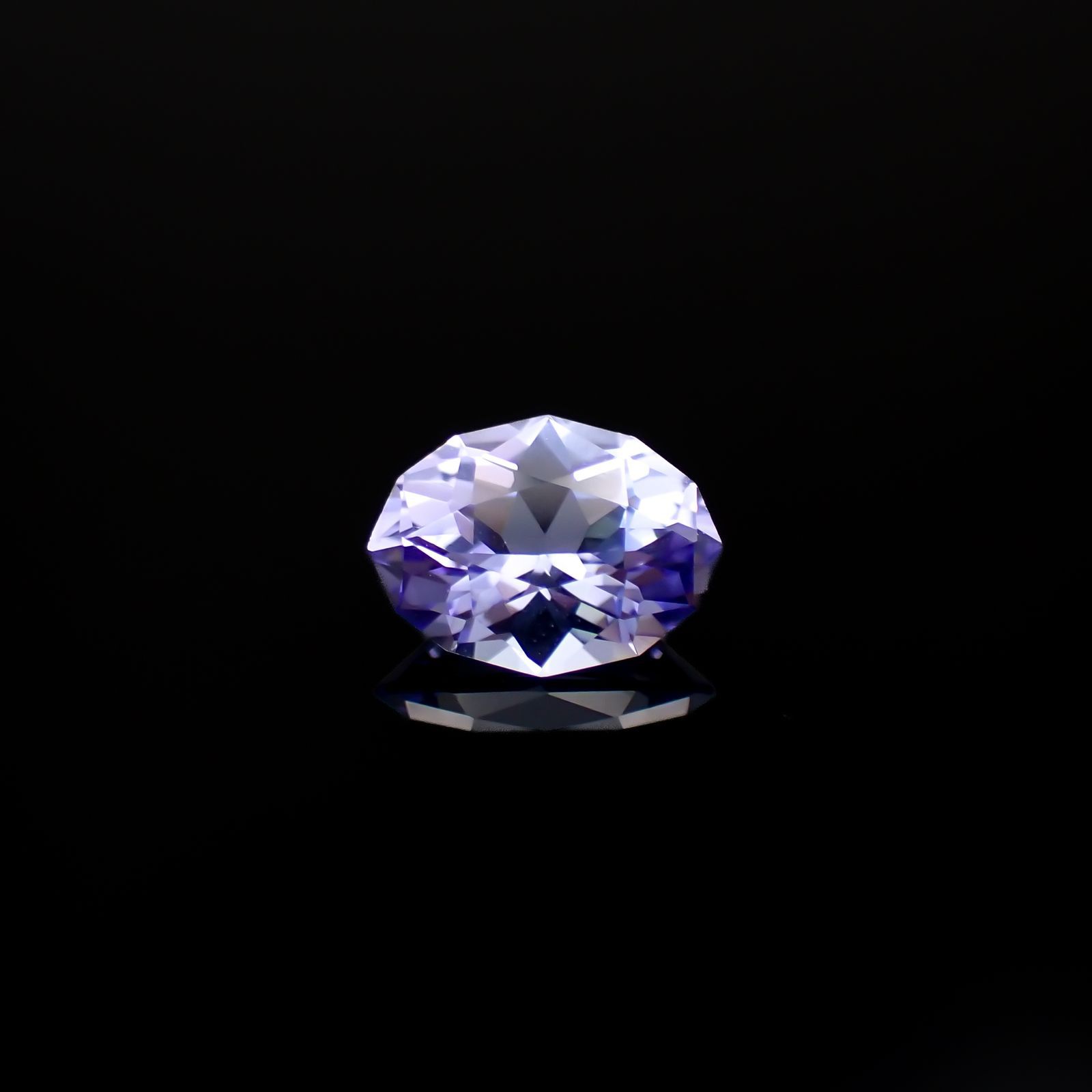 ◇カスタムカット◇タンザナイト(宝石名タンザナイト)タンザニア産 1.31ct 識別済[221118959]8.6x6.5mm前後