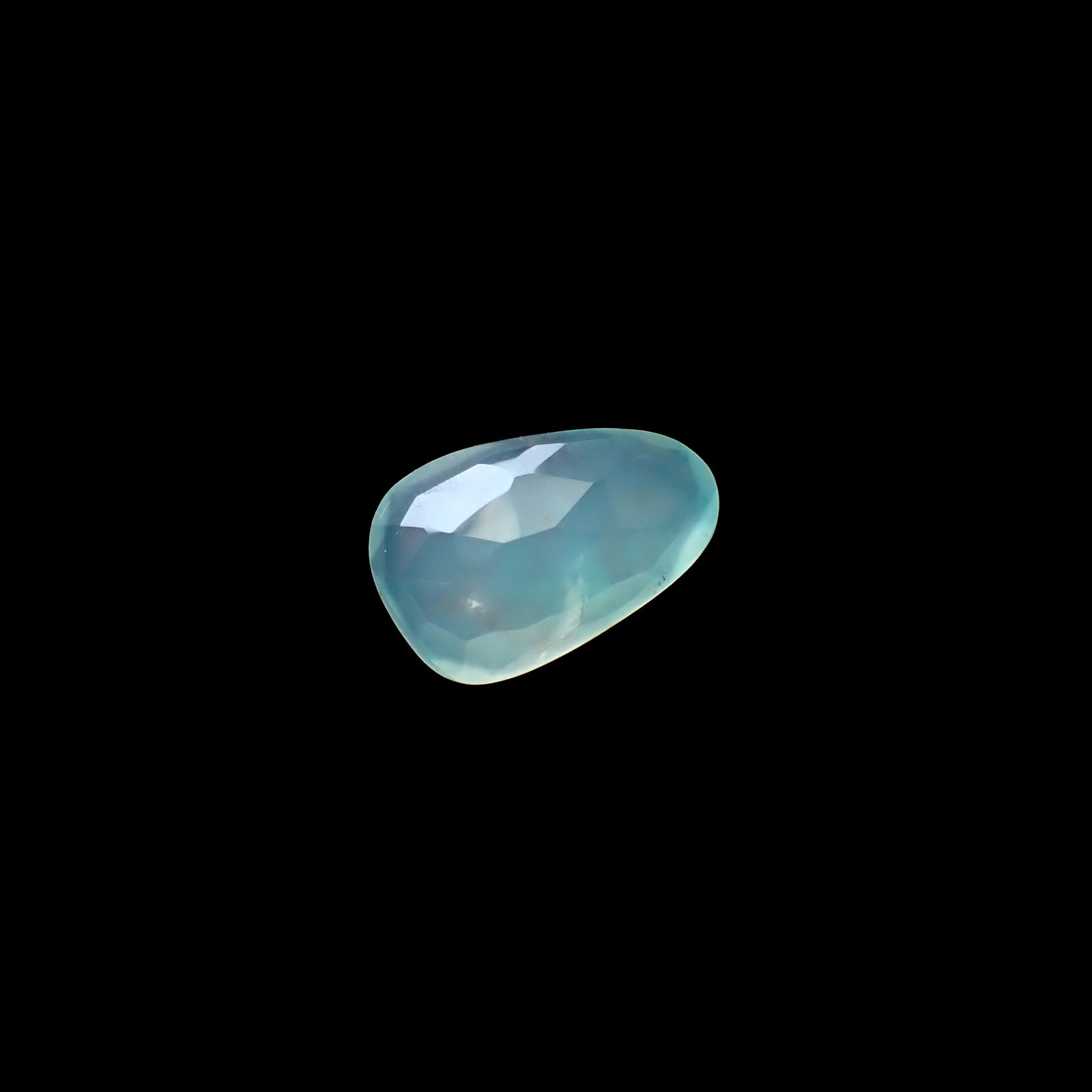 ◇フリーフォーム・ローズカット◇アクアプレーズ(宝石名ブルー グリーン・カルセドニー)南アフリカ産 5.05ct 識別済[231023968]15.1x10.1mm前後