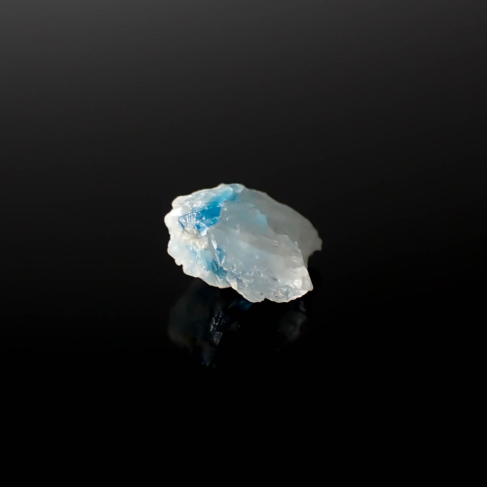 ユークレース 原石 ブラジル産 2.16ct[240928831]9.1x8.7mm前後