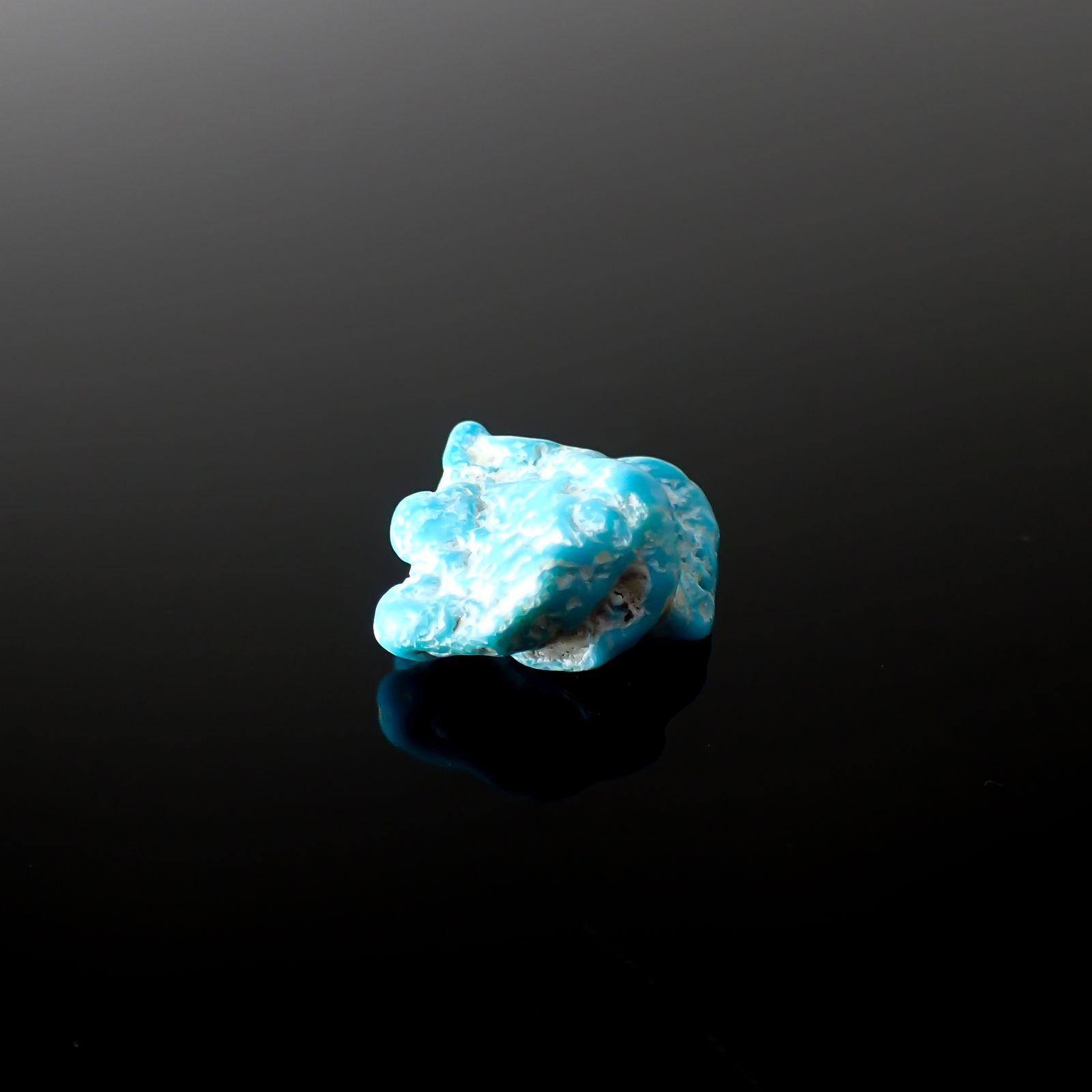 ターコイズ 原石 アメリカ・アリゾナ州キングマン産 11.78ct[240226377]19.2x16.5mm前後
