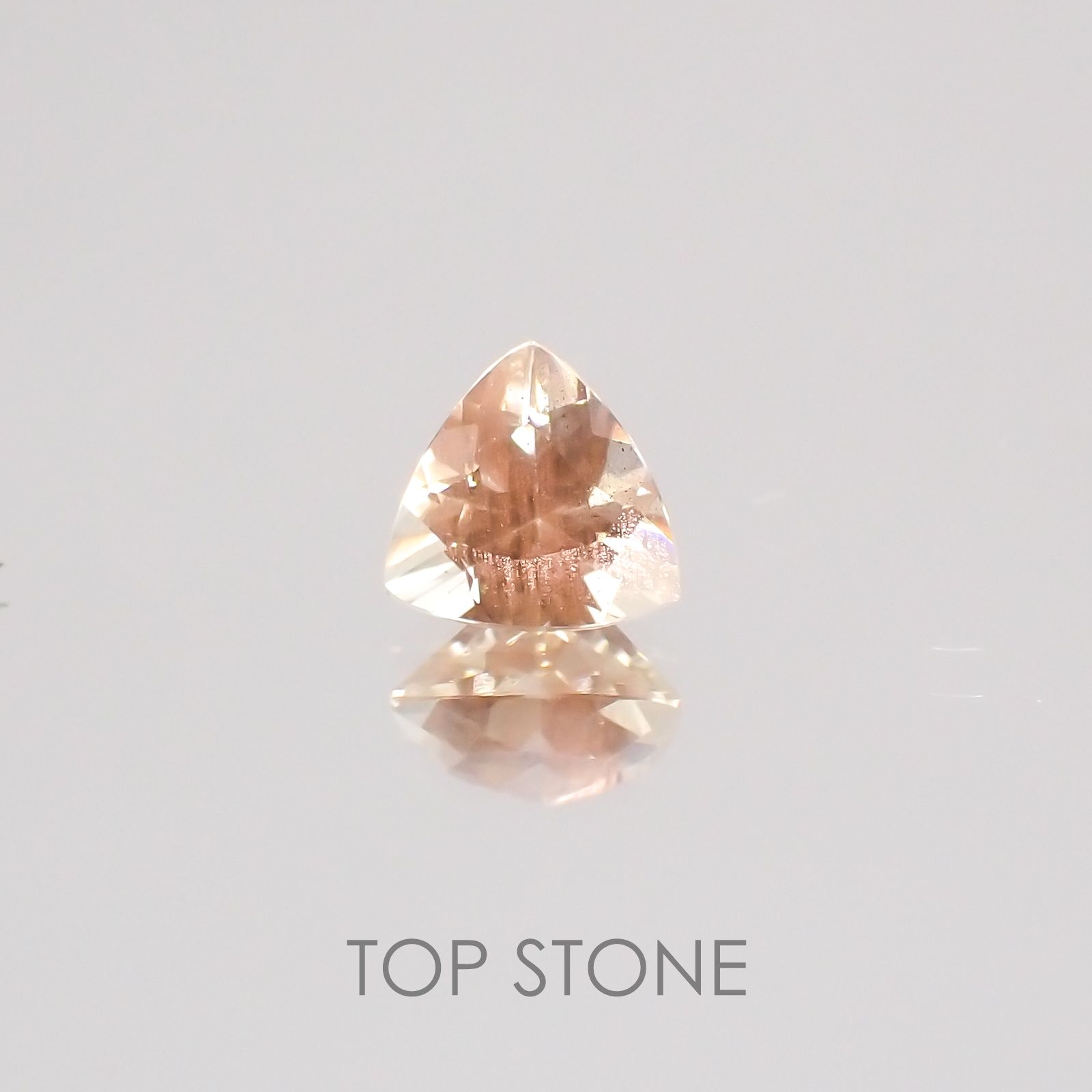 オレゴンサンストーン アメリカ産 ルース 0.41ct[21058894]5×5mm前後