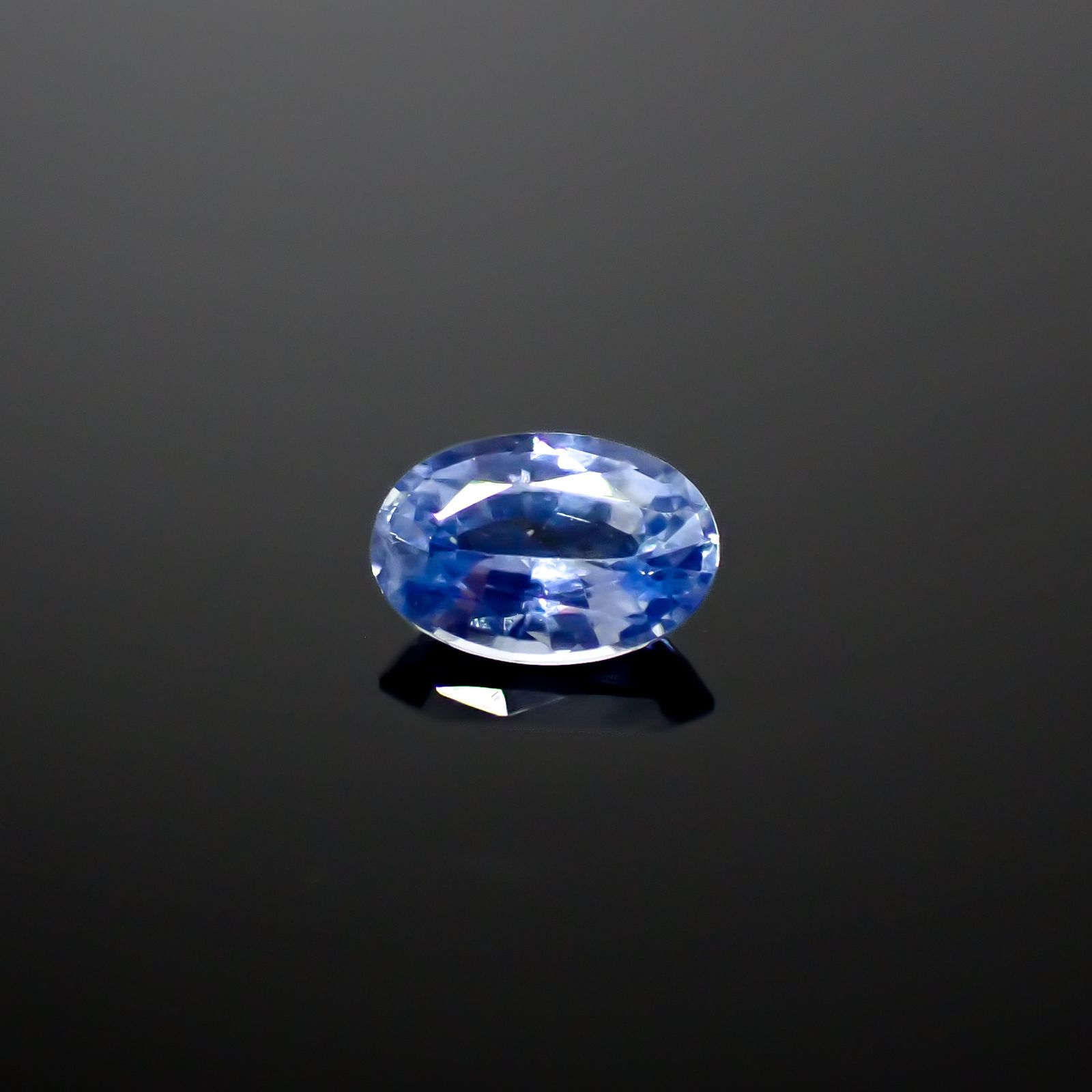 アイスブルーサファイア スリランカ産 0.54ct[240828651]6x4mm前後