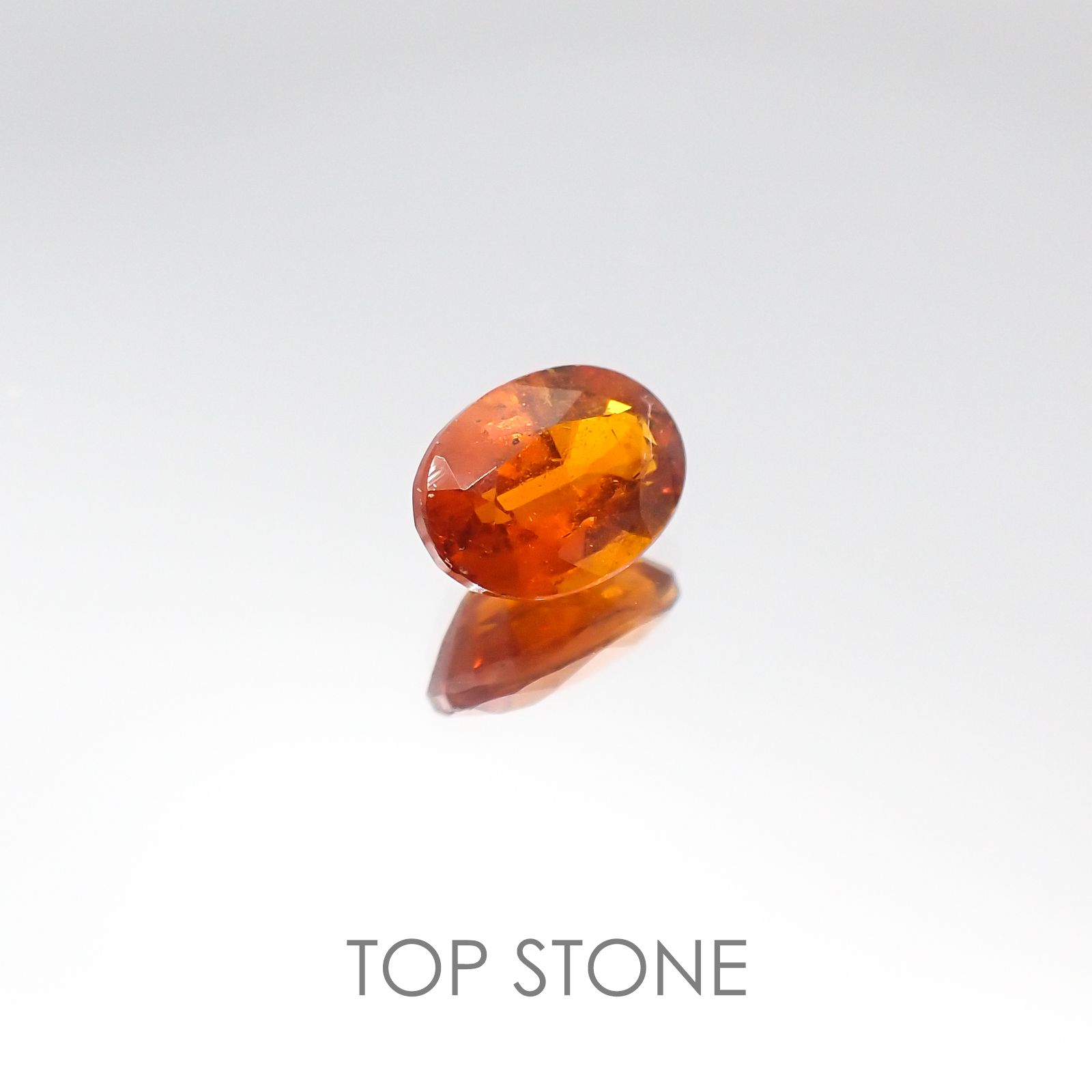 オレンジカイヤナイト タンザニア産 ルース 1ct[20105993]7.2×5.2mm前後
