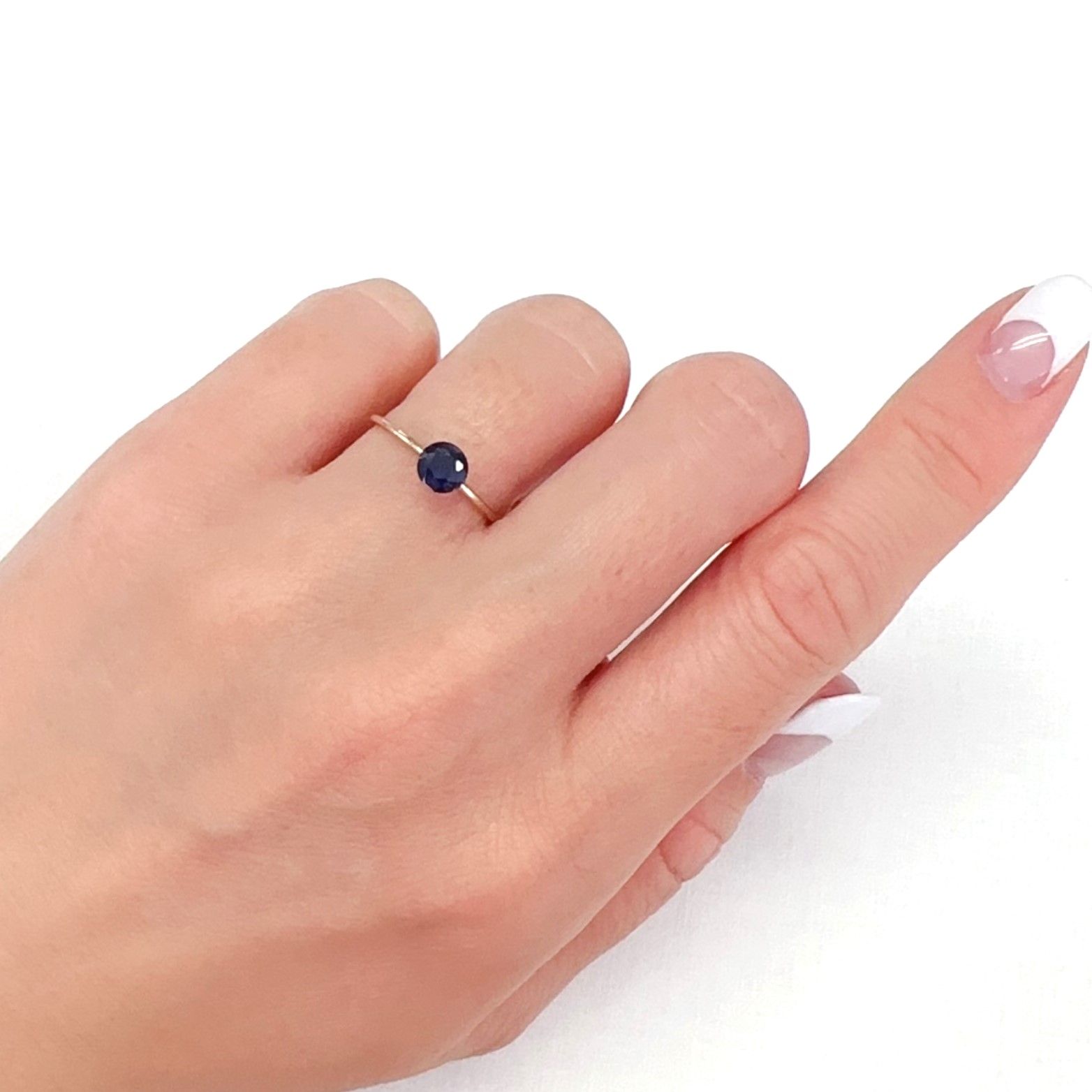 アイオライトサンストーン インド/ブラジル産 0.46ct[231224837]5x5mm前後