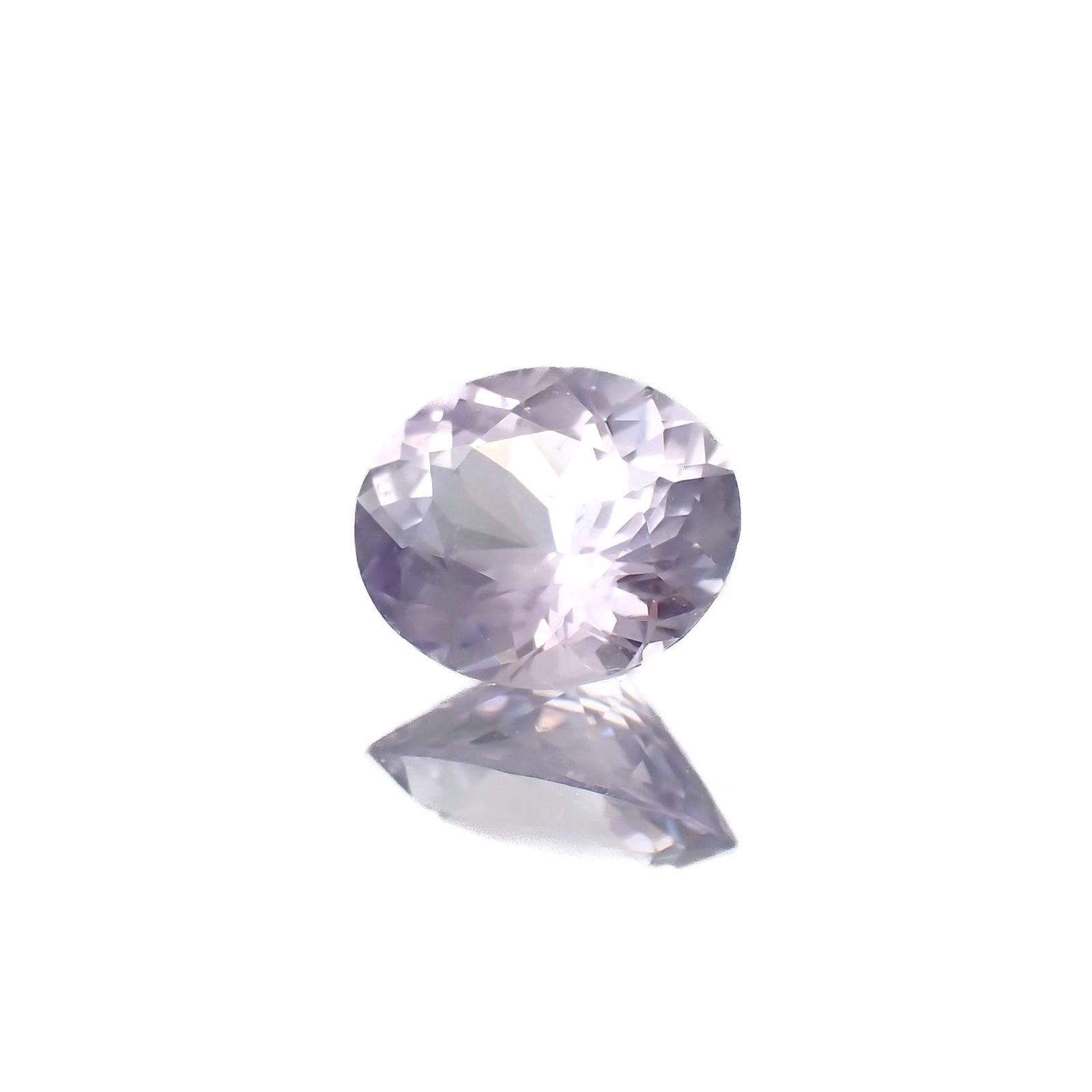 ラベンダーサファイア(宝石名サファイア)スリランカ/マダガスカル産 0.61ct 識別済[250817482]5.8x4.9mm前後