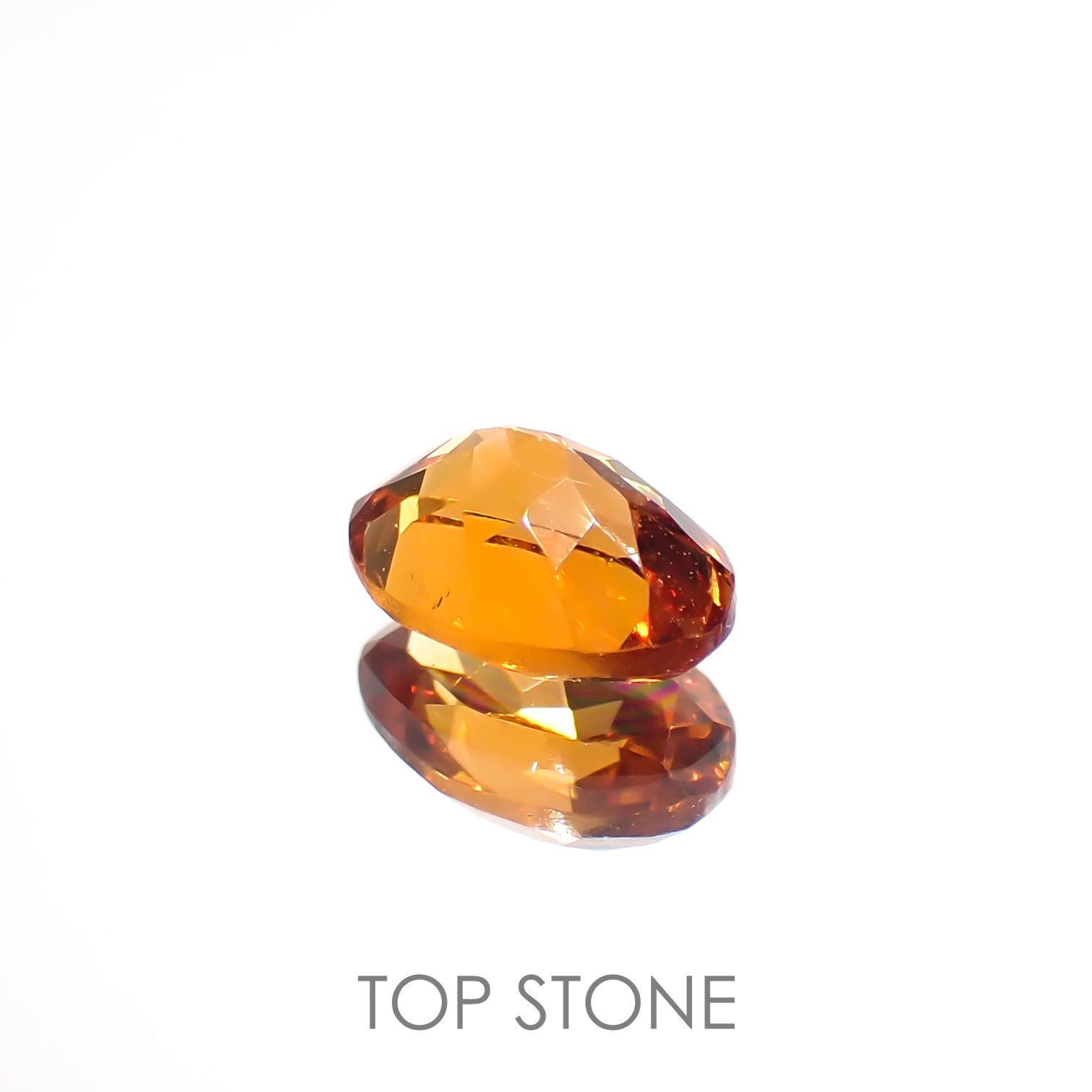 スペサルティンガーネット(宝石名ガーネット)タンザニア産 0.63ct 識別済[220817546]6x4mm前後