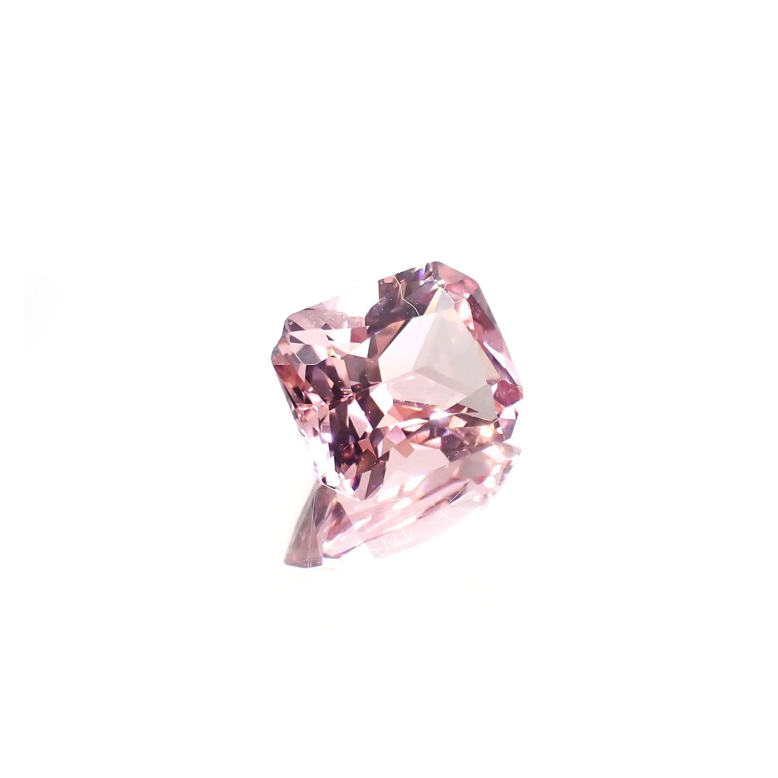 モルガナイト(宝石名モルガナイト)ナイジェリア産 ソ付(彩珠) 1.589ct / 8.2x6.5mm前後 [220114243]