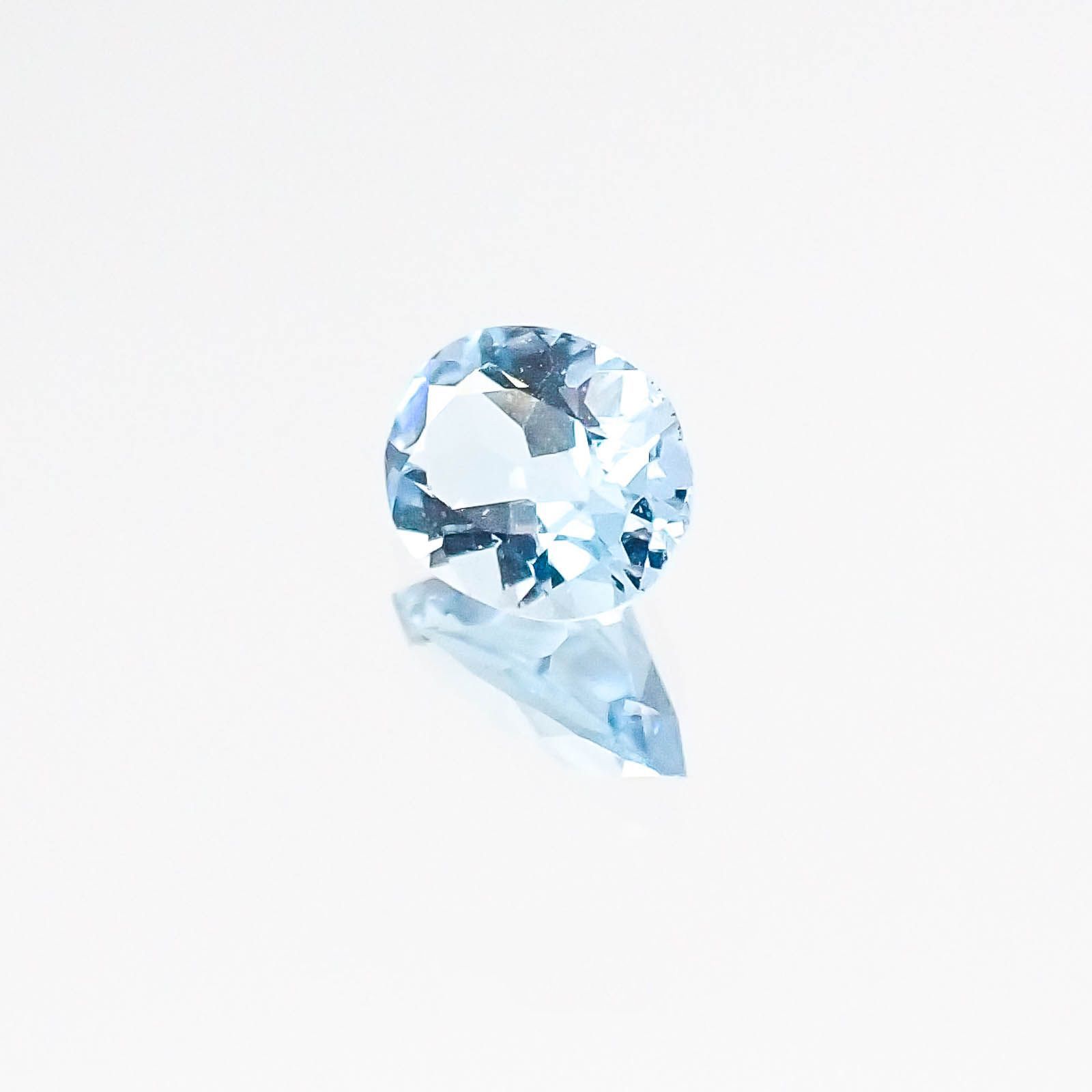 アクアマリン サンタマリアカラー(宝石名アクアマリン)モザンビーク産 0.24ct 識別済[230622261]4.9x3.7mm前後