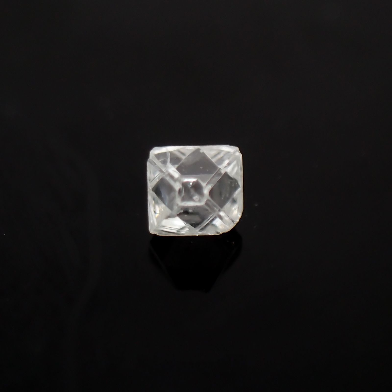 ソーヤブルダイヤモンド(宝石名ダイアモンド) ロシア産 原石・結晶 0.073ct 識別済[210410559]2.8×2.5mm前後