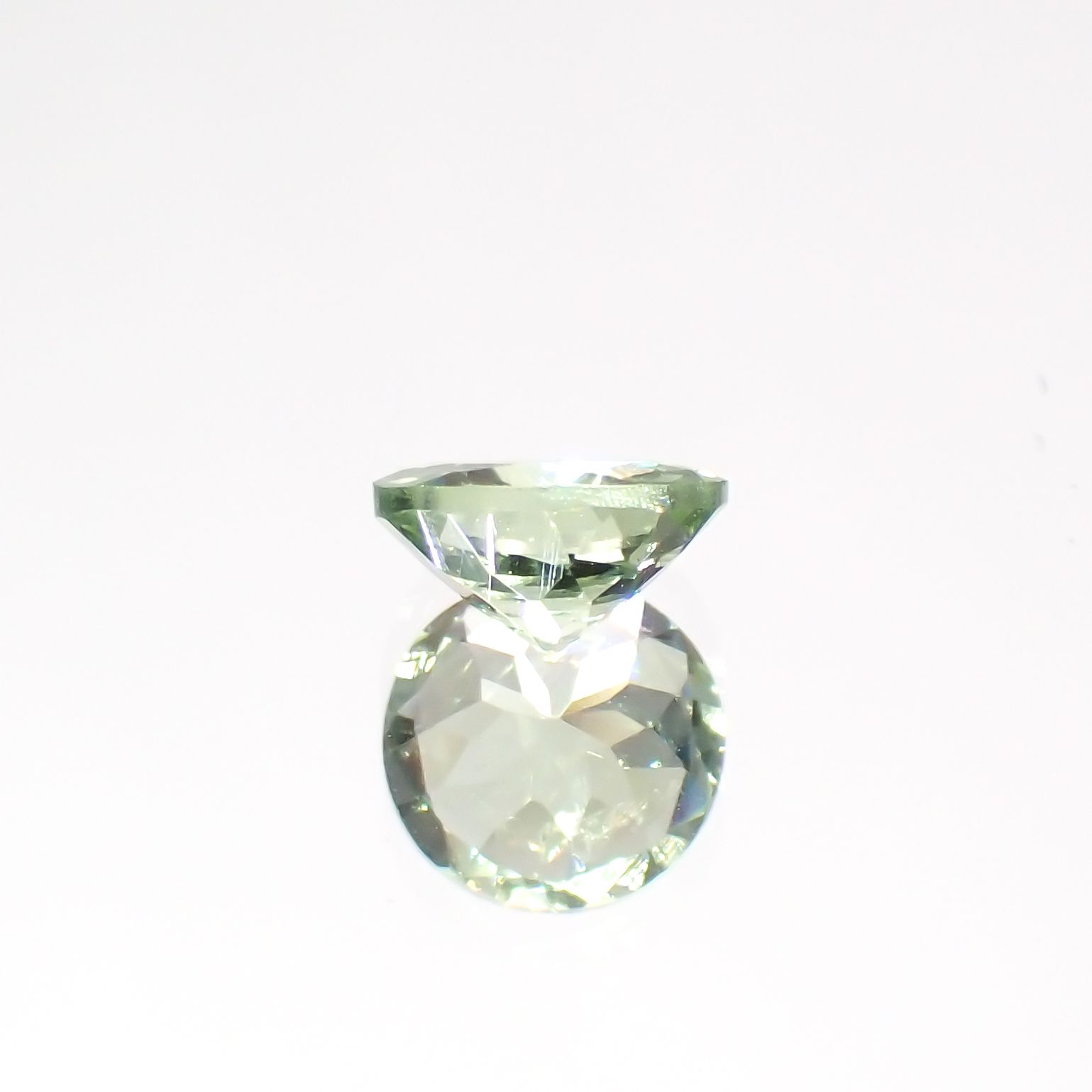 ミントガーネット タンザニア産 0.48ct[231023721]5.1x5mm前後