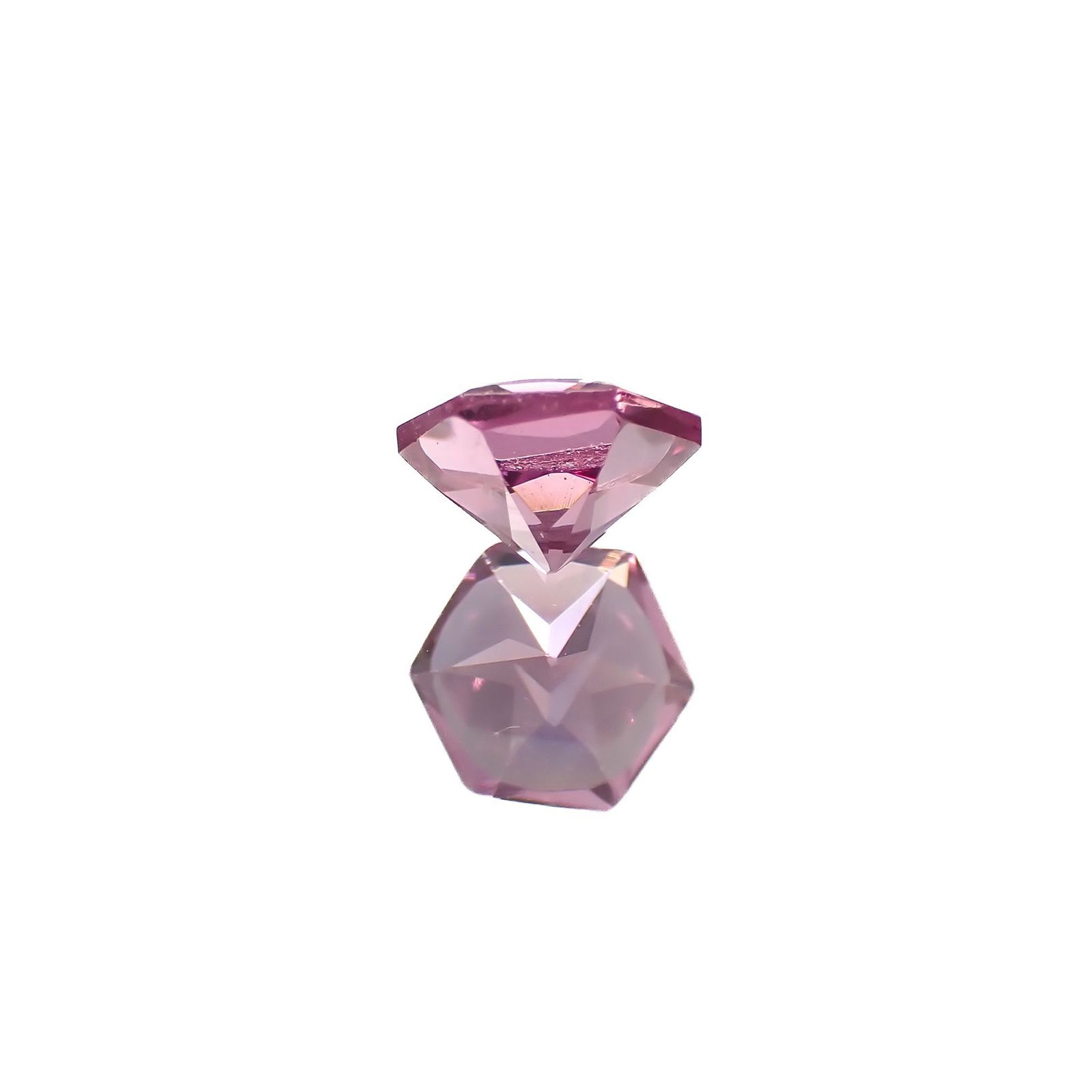 ◇ヘキサゴンカット◇カラーシフト マラヤガーネット(宝石名ガーネット)タンザニア産 0.70ct 識別済[220817562]5.1x5.1mm前後