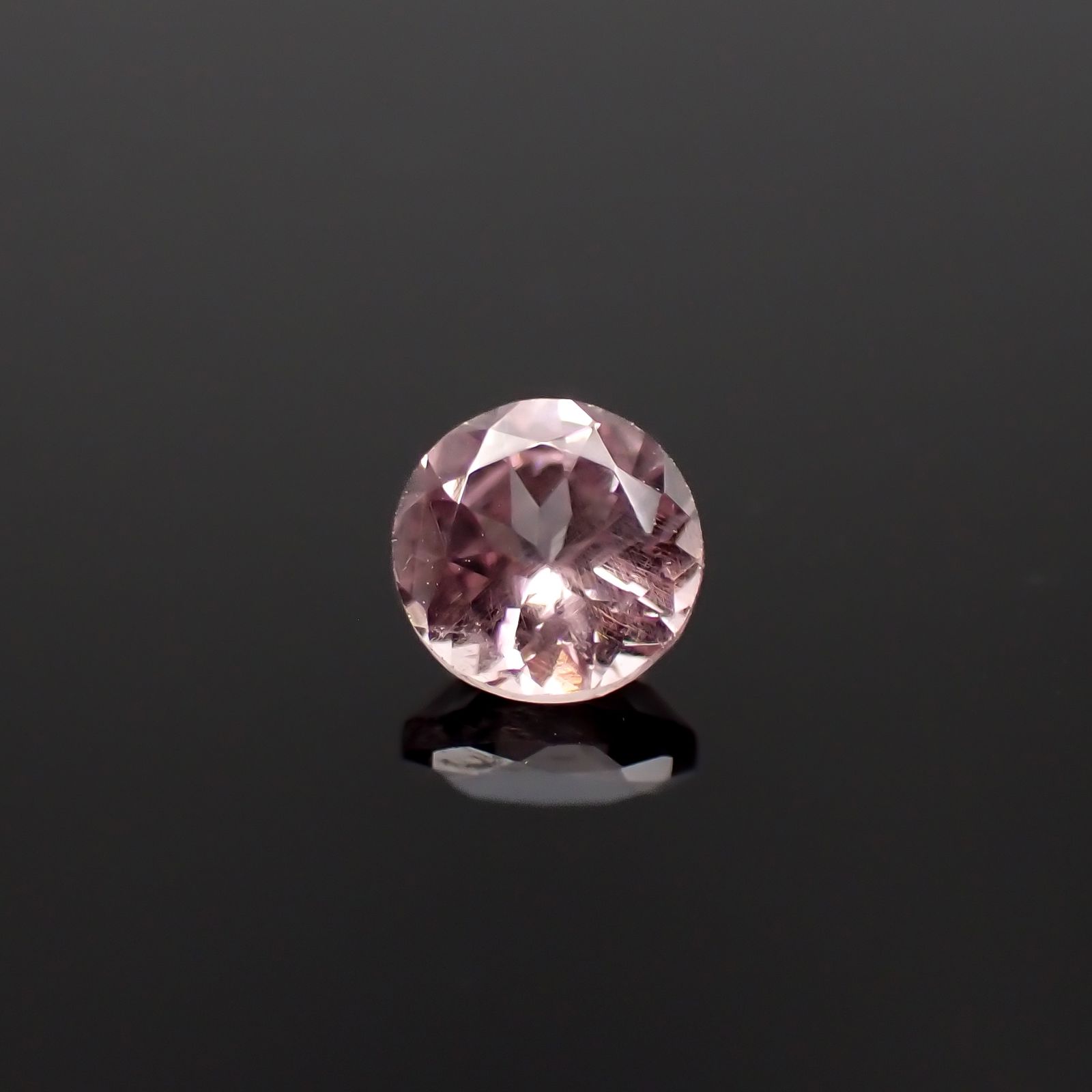 ドラゴンガーネット タンザニア産 0.48ct[231224543]4.6x4.6mm前後
