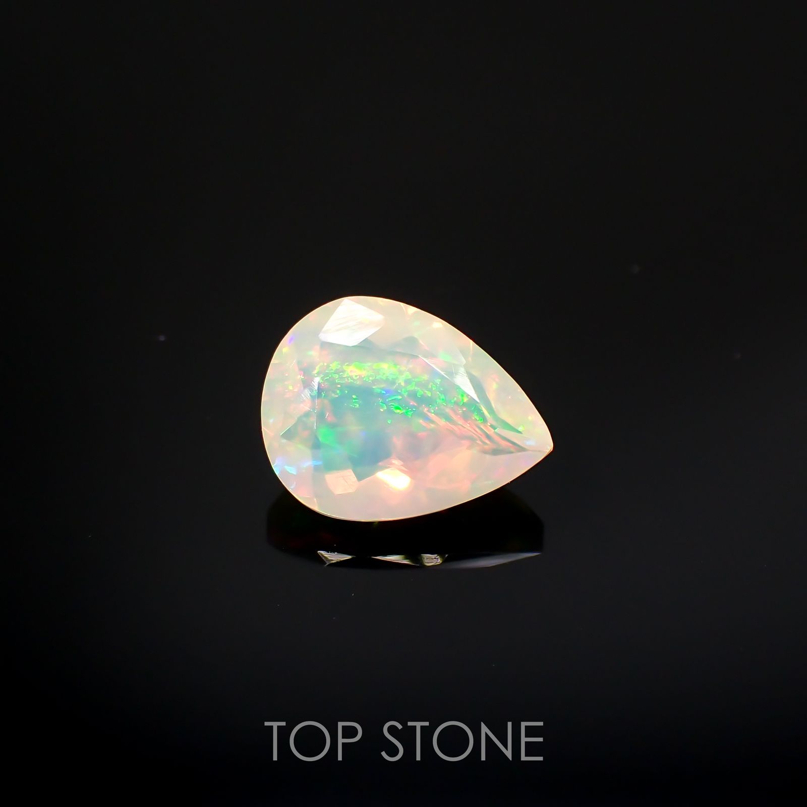 エチオピアオパール(宝石名オパール)エチオピア産 0.93ct 識別済[220114791]8.9x6.8mm前後