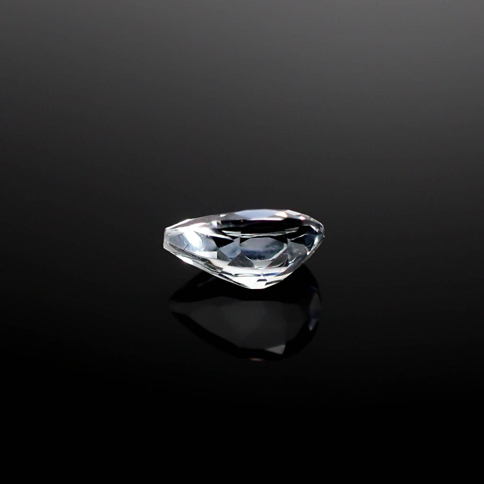 ゴッシェナイト パキスタン・ヒマラヤ産 0.58ct[240527454]7x5.1mm前後
