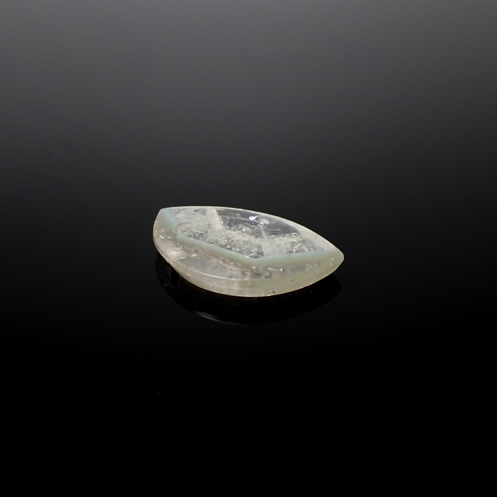 ◇フリーフォーム◇パライバクォーツ ブラジル産 8.21ct[240527415]22.8x14.3mm前後