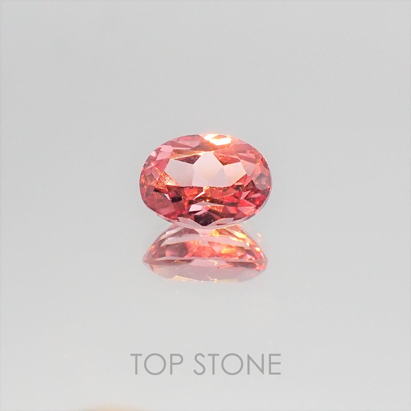 カラーチェンジマラヤガーネット タンザニア産 ルース 1.15ct[20074275]7×5.2mm前後