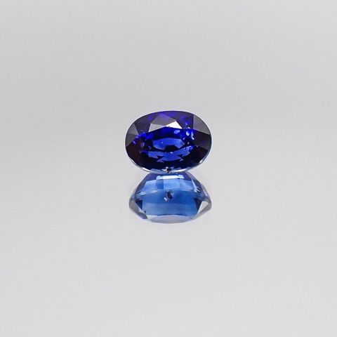 サファイア(宝石名サファイア)スリランカ産 0.91ct 識別済[220717112]5.9x4.2mm前後