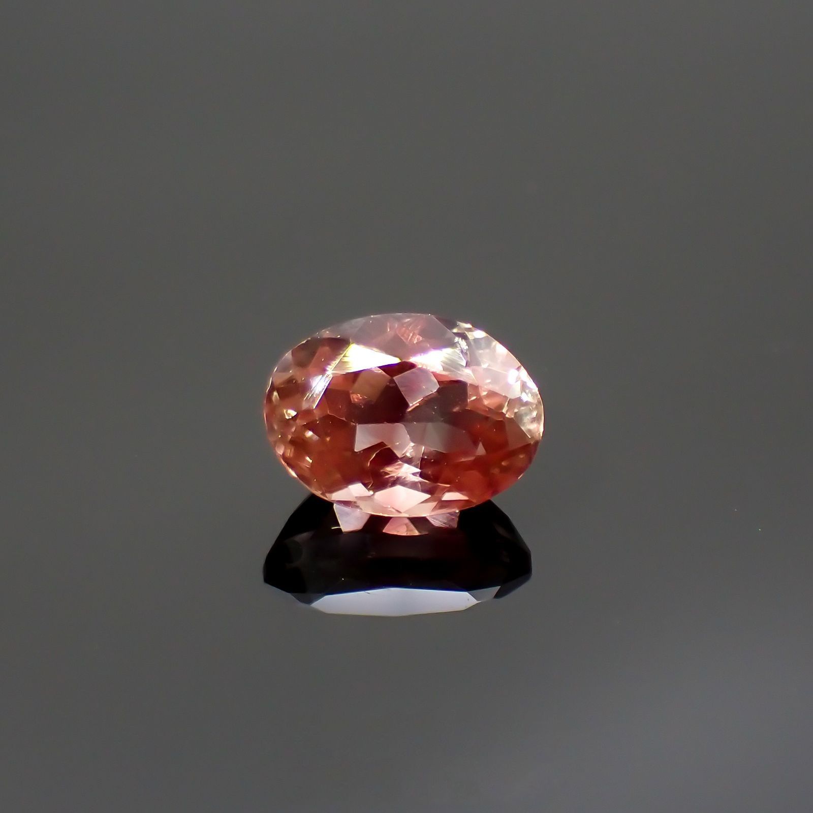 バイカラーアンデシン(宝石名アンデシン)チベット産 識別済 1.13ct / 7.6x5.5mm前後 [220115263]